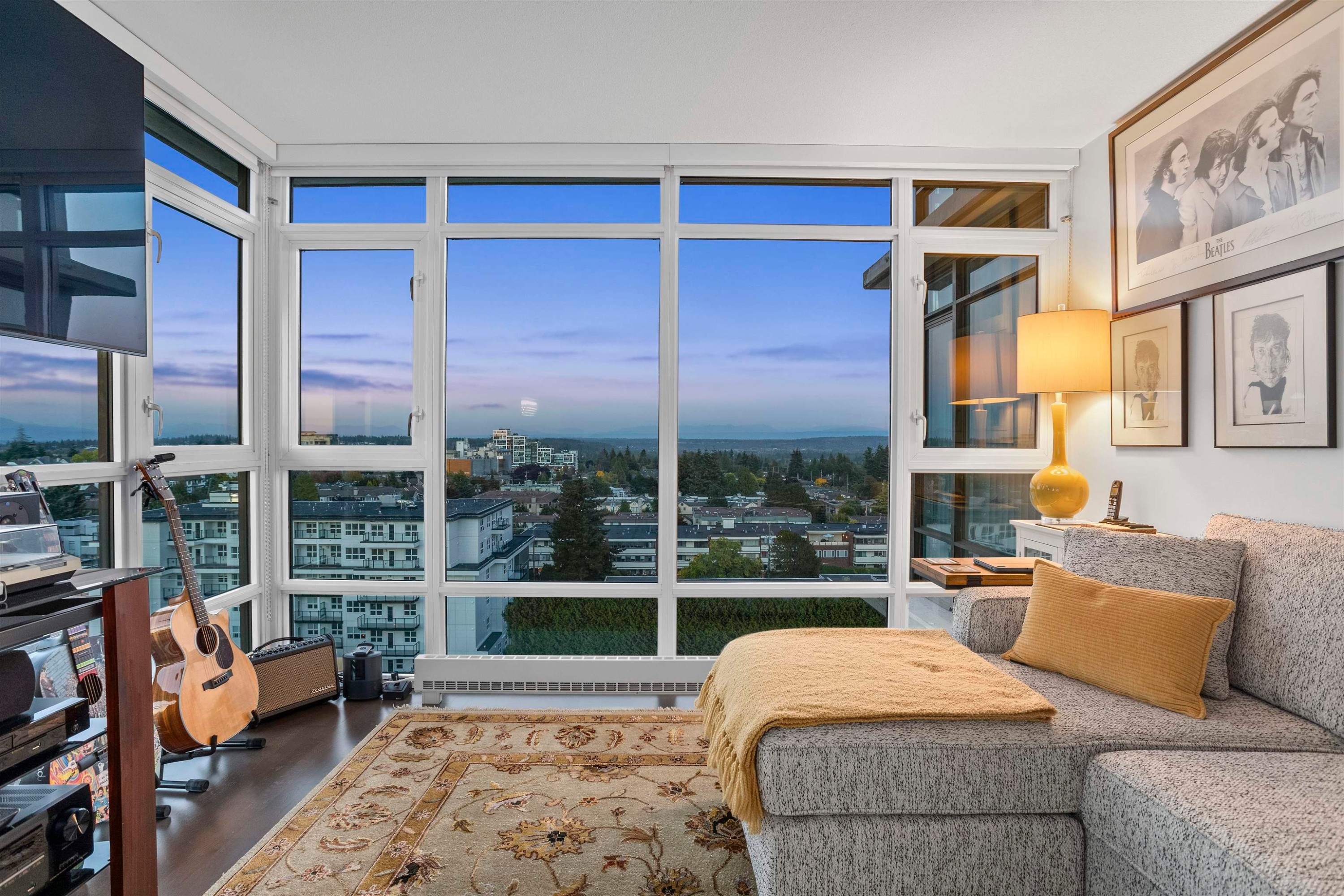 1202-1455 George Street, White Rock, BC