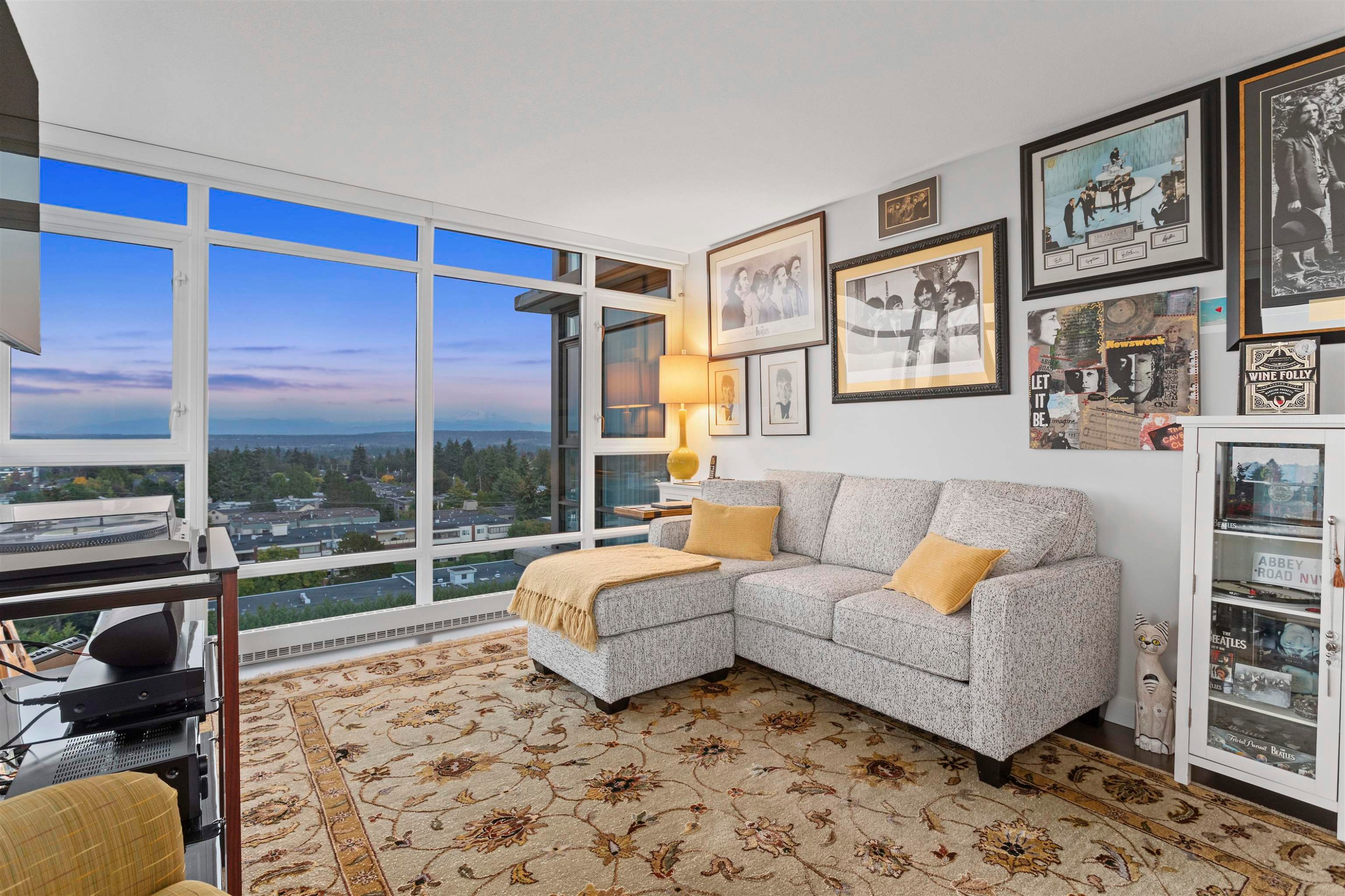 1202-1455 George Street, White Rock, BC