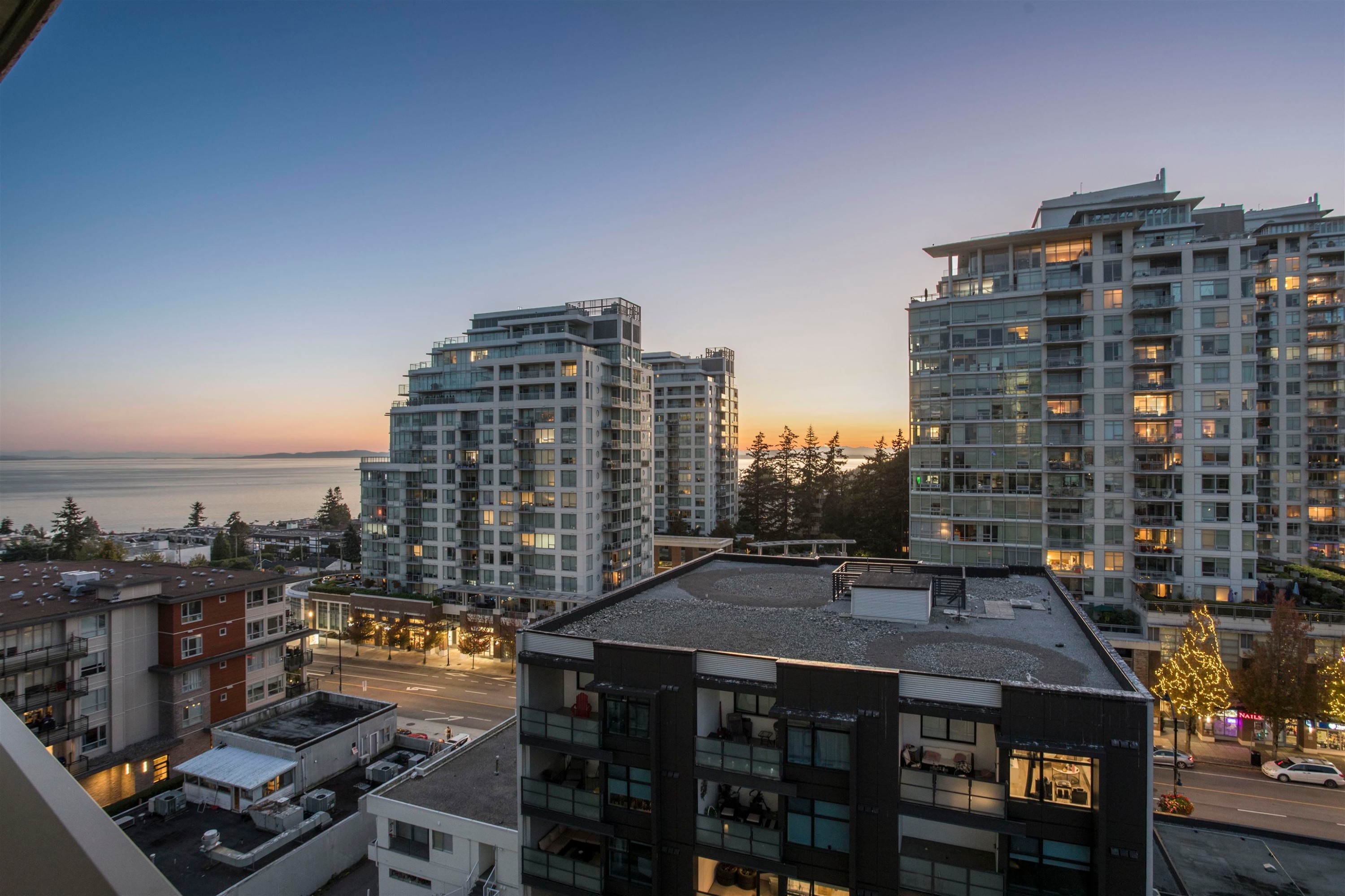 1202-1455 George Street, White Rock, BC