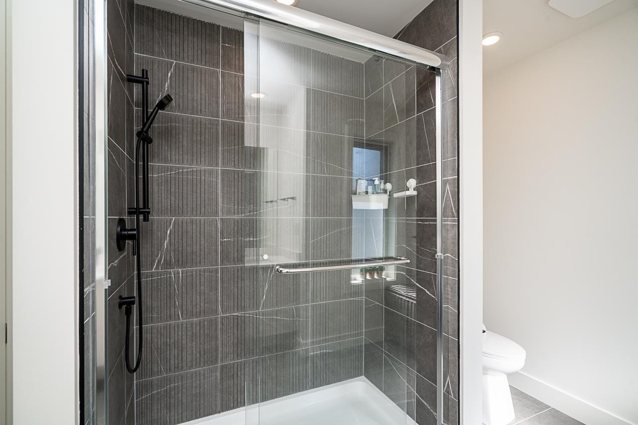 8-7670 207 Street, Langley, BC