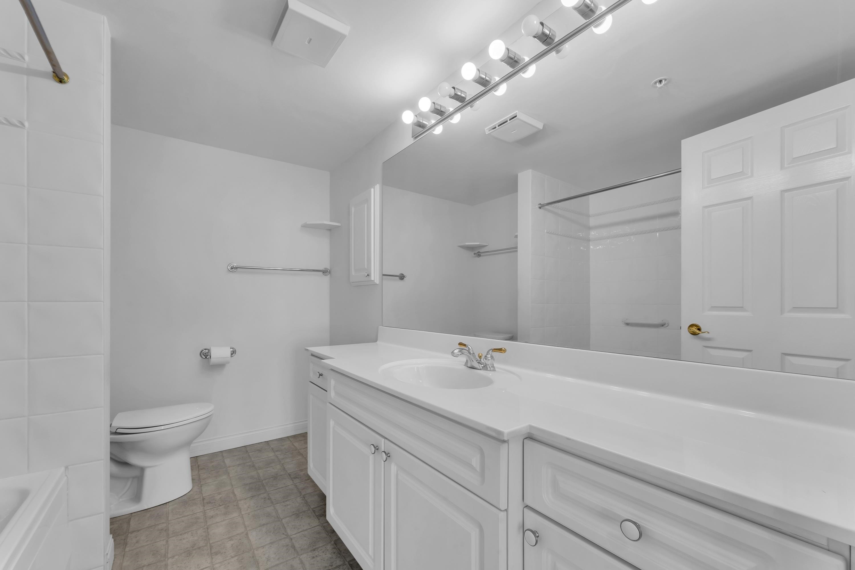 801-33065 Mill Lake Road, Abbotsford, BC