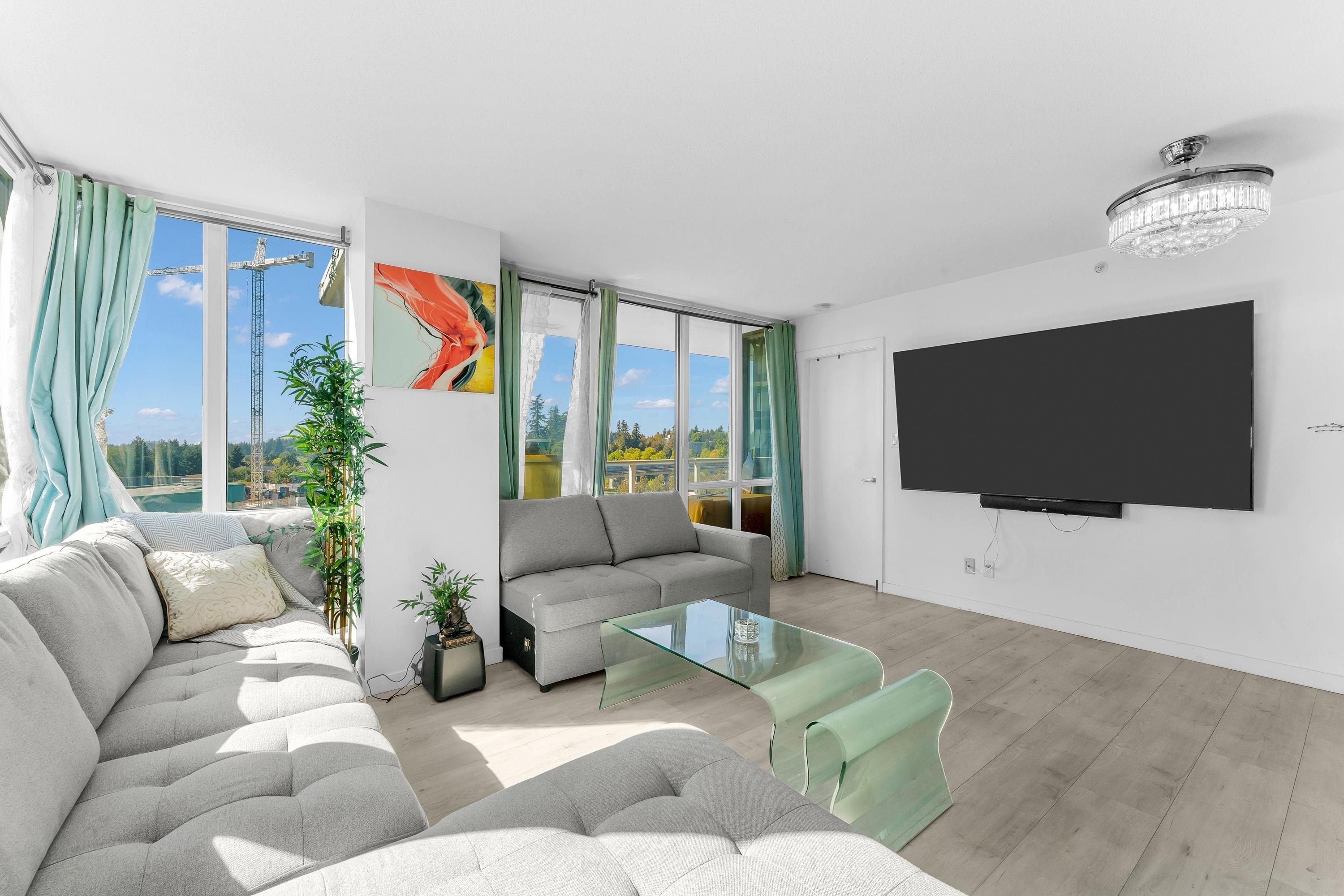 807-9981 Whalley Boulevard, Surrey, BC