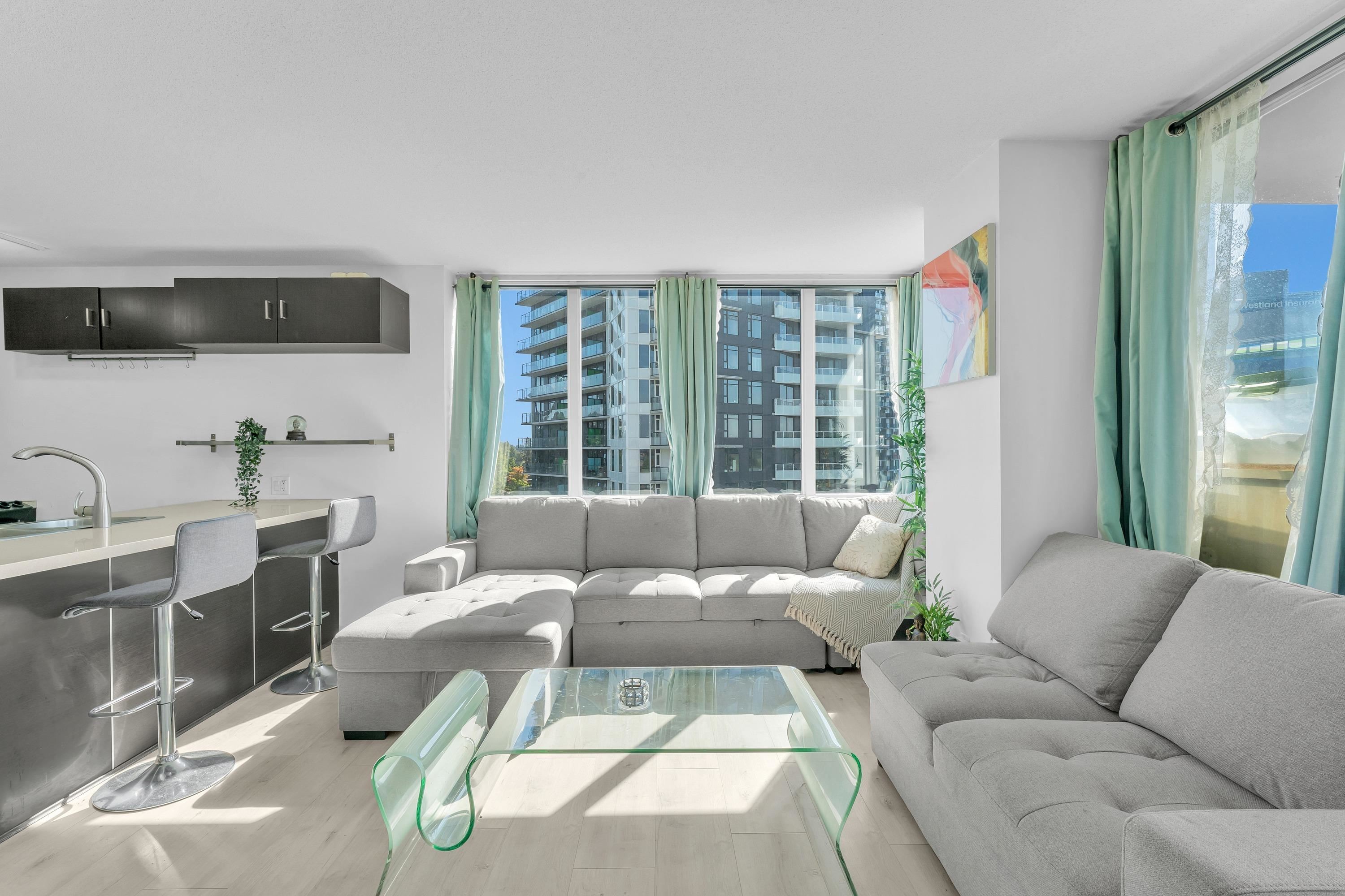 807-9981 Whalley Boulevard, Surrey, BC