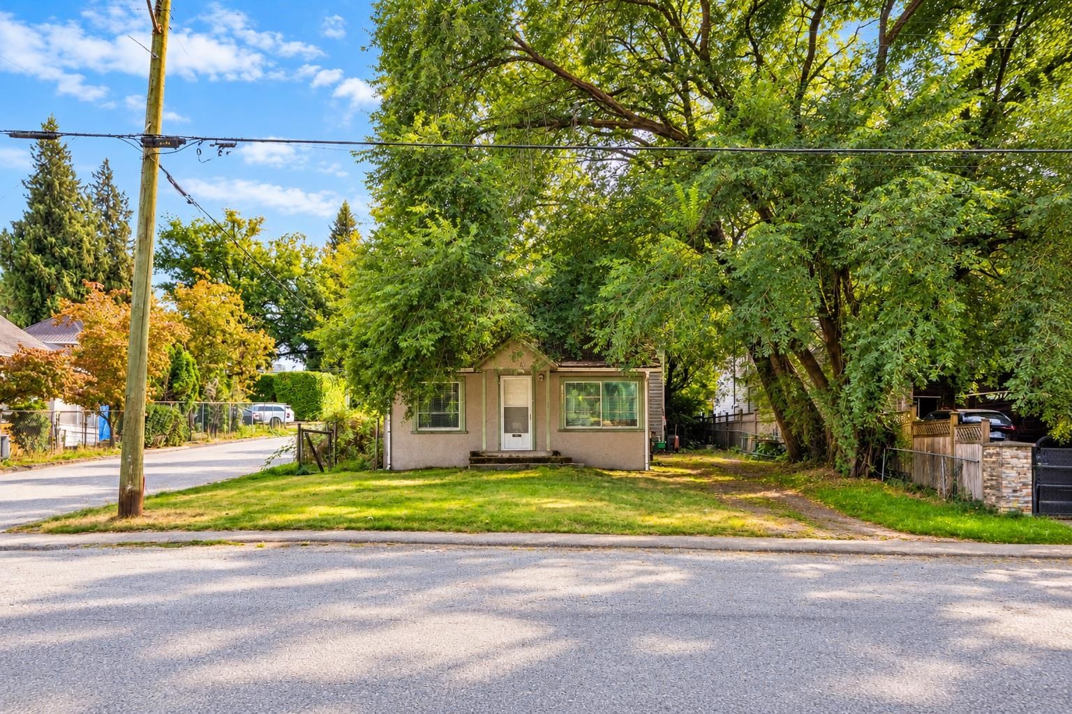 13090 111 Avenue, Surrey, BC