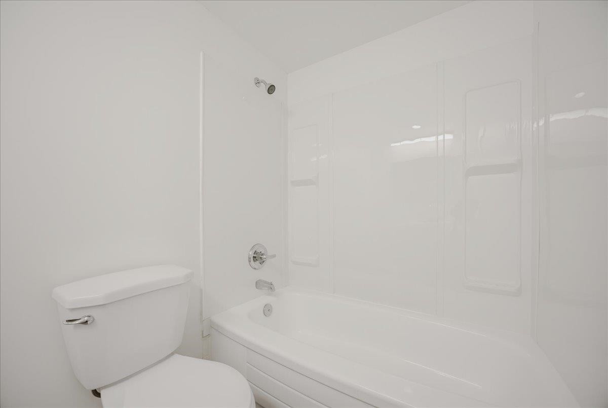 107-15020 North Bluff Road, White Rock, BC