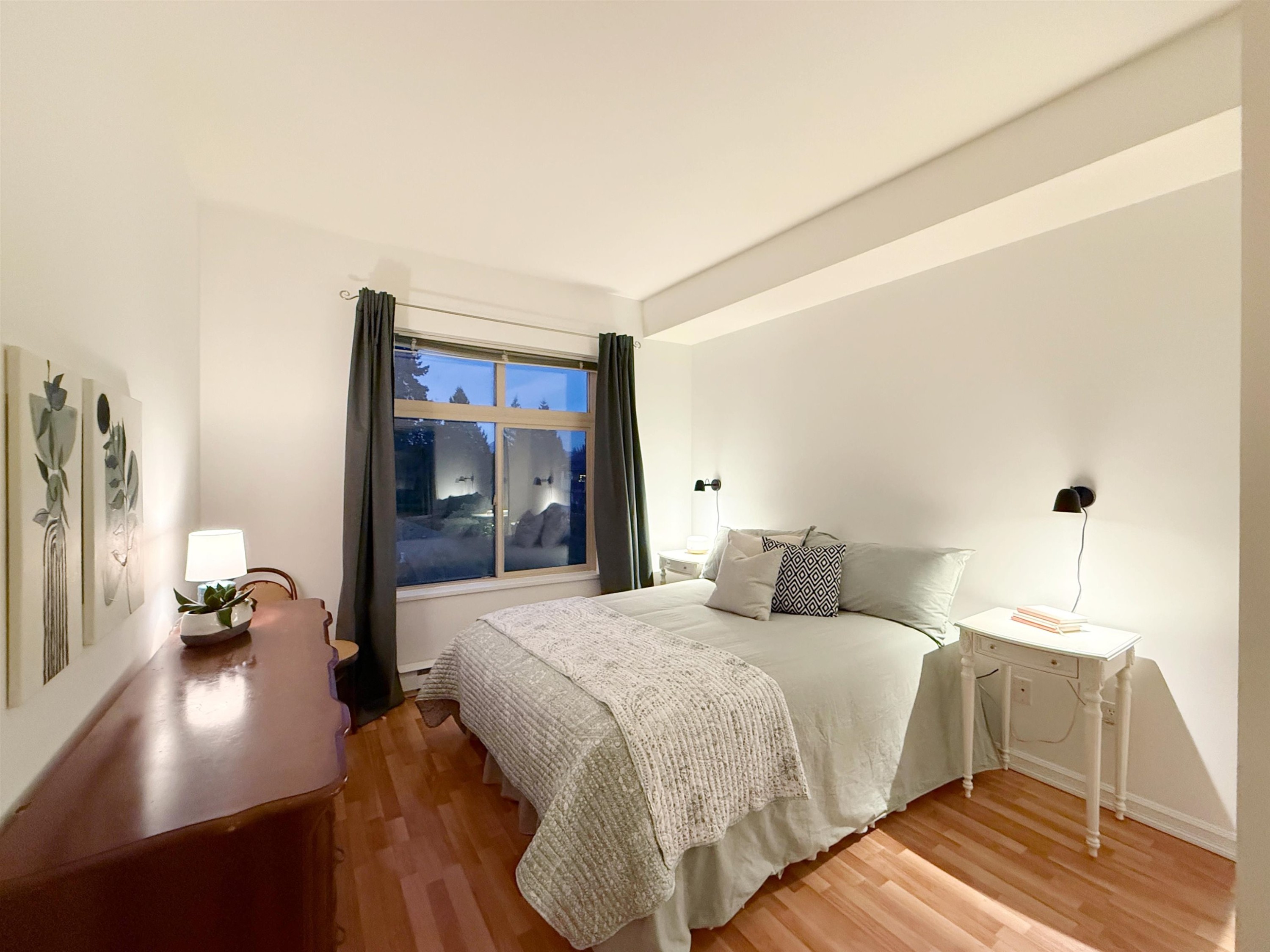 403-10088 148 Street, Surrey, BC