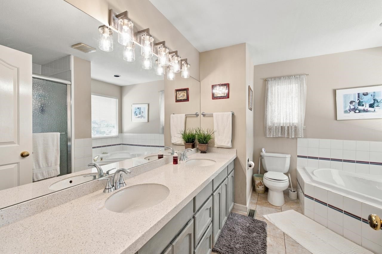 17037 0 Avenue, Surrey, BC