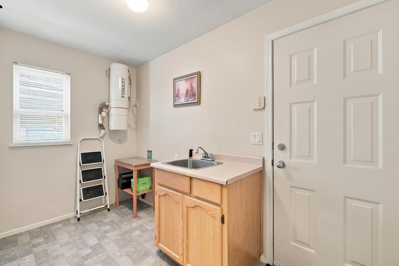 17037 0 Avenue, Surrey, BC