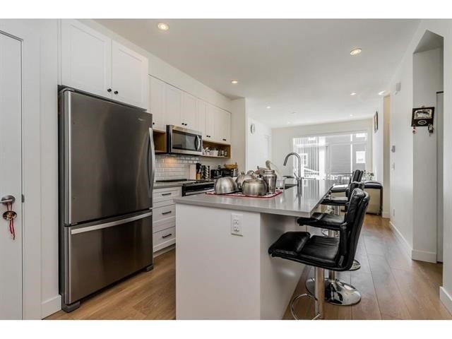 32-27735 Roundhouse Drive, Abbotsford, BC