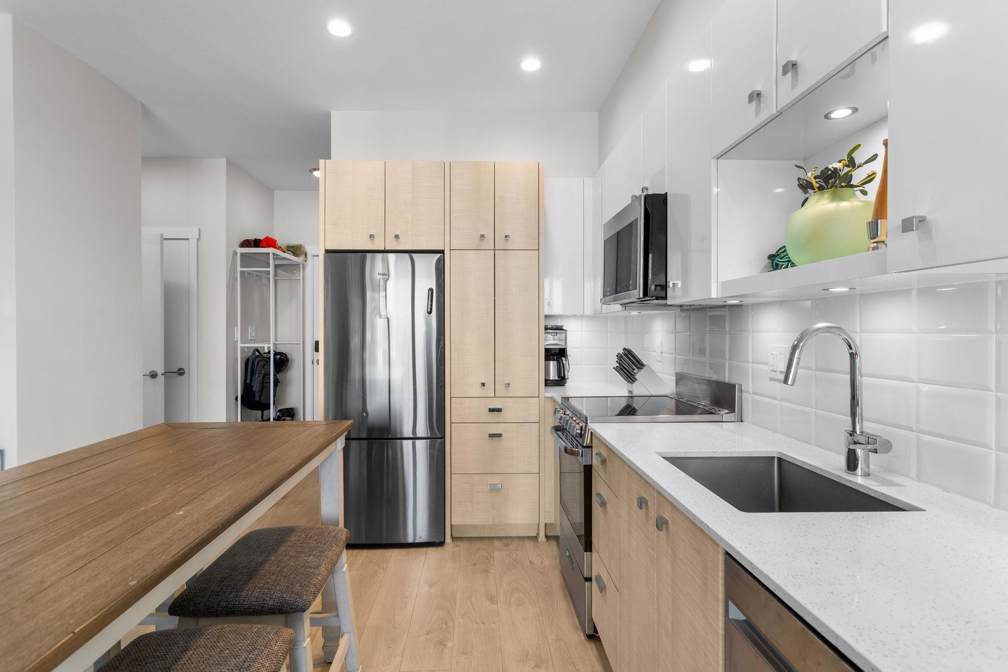 518-10838 Whalley Boulevard, Surrey, BC
