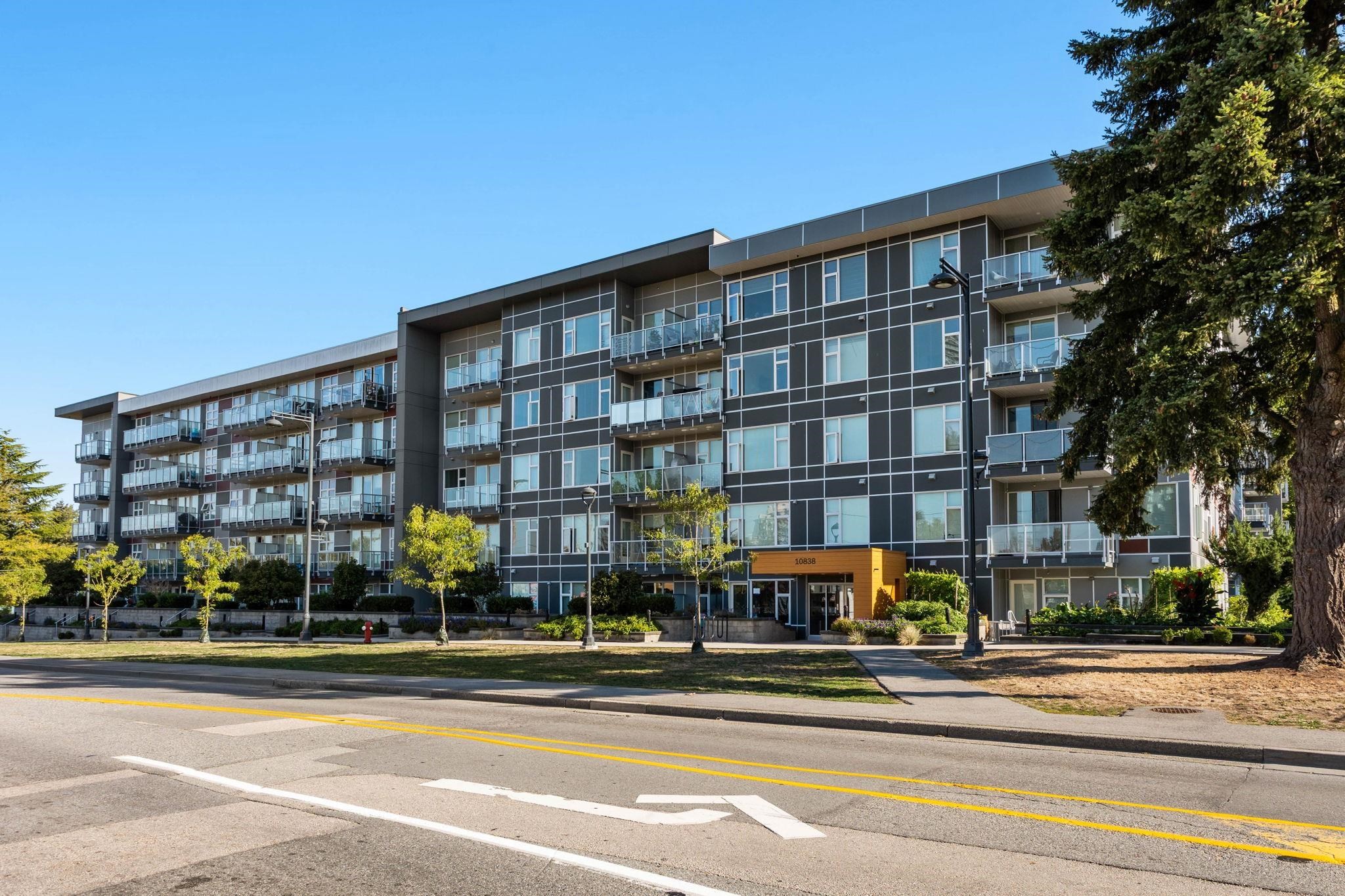 518-10838 Whalley Boulevard, Surrey, BC