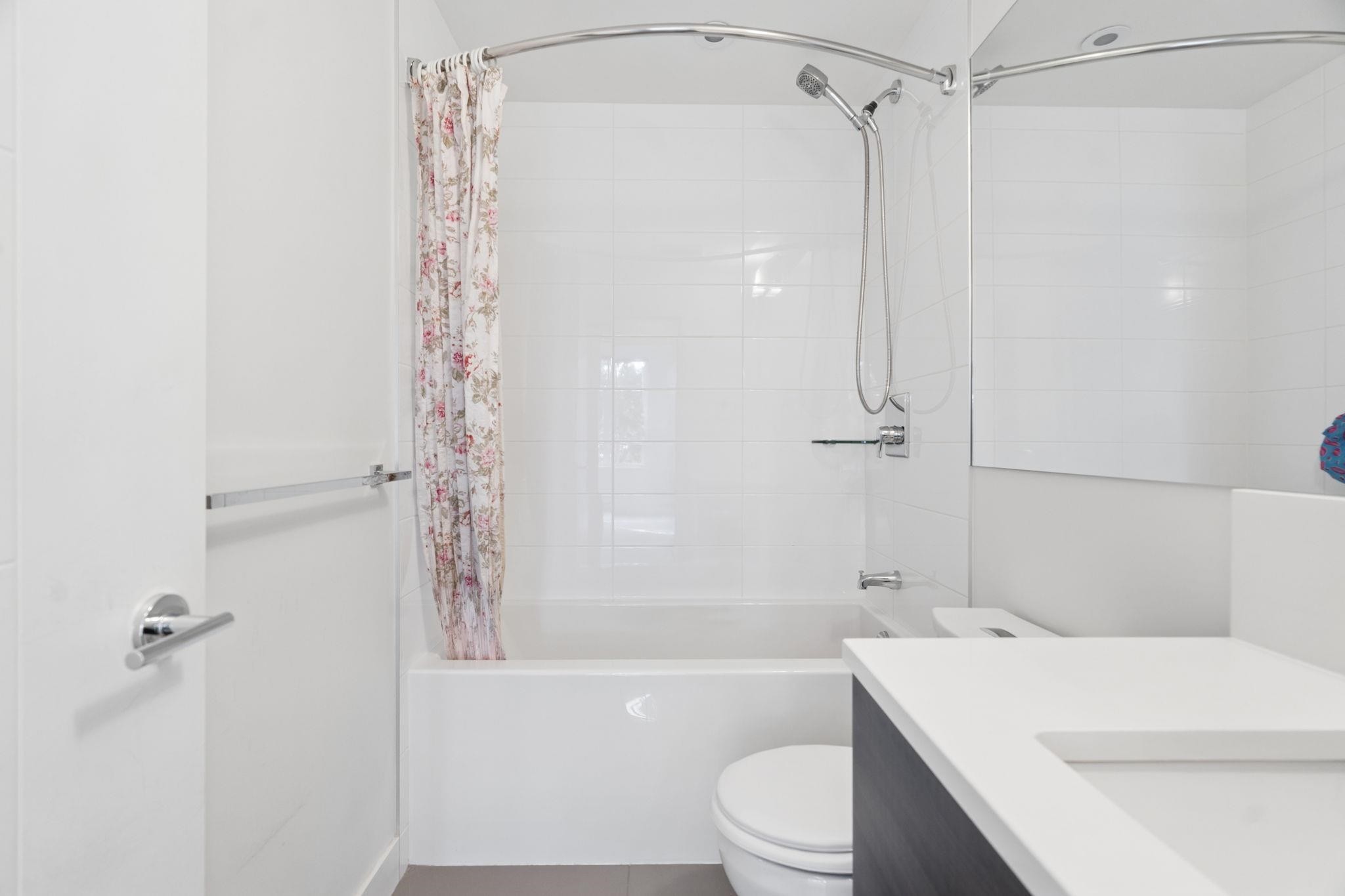 307-13919 Fraser Highway, Surrey, BC