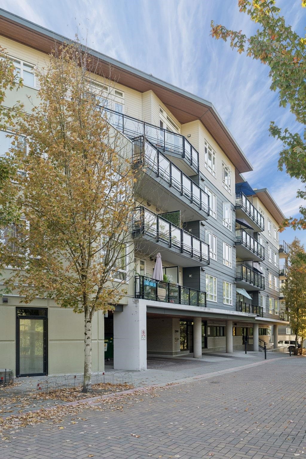 307-13919 Fraser Highway, Surrey, BC