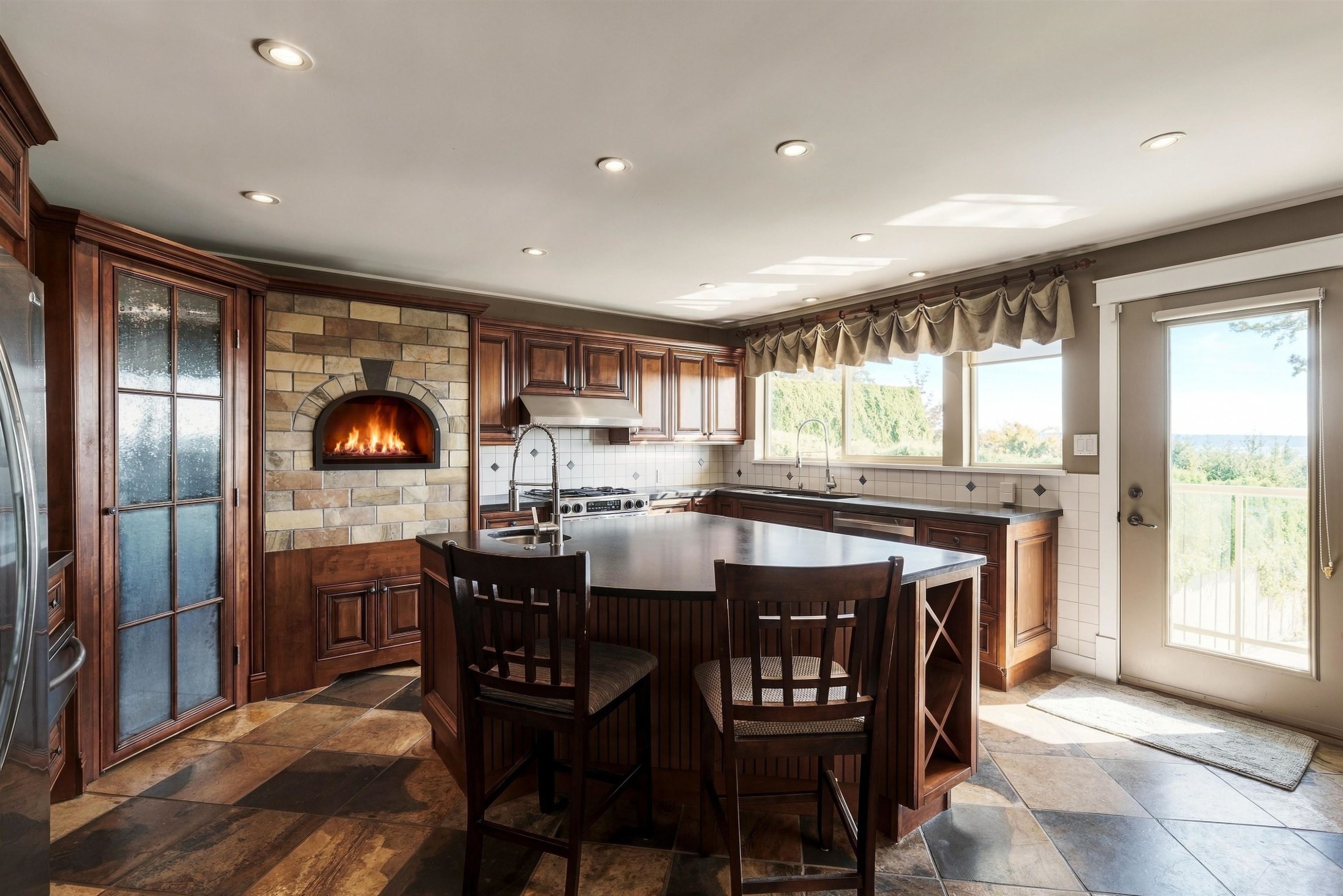 5575 Fairlight Crescent, Delta, BC