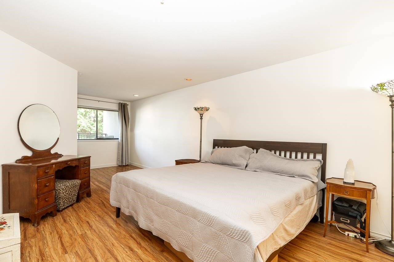 201-1440 George Street, White Rock, BC