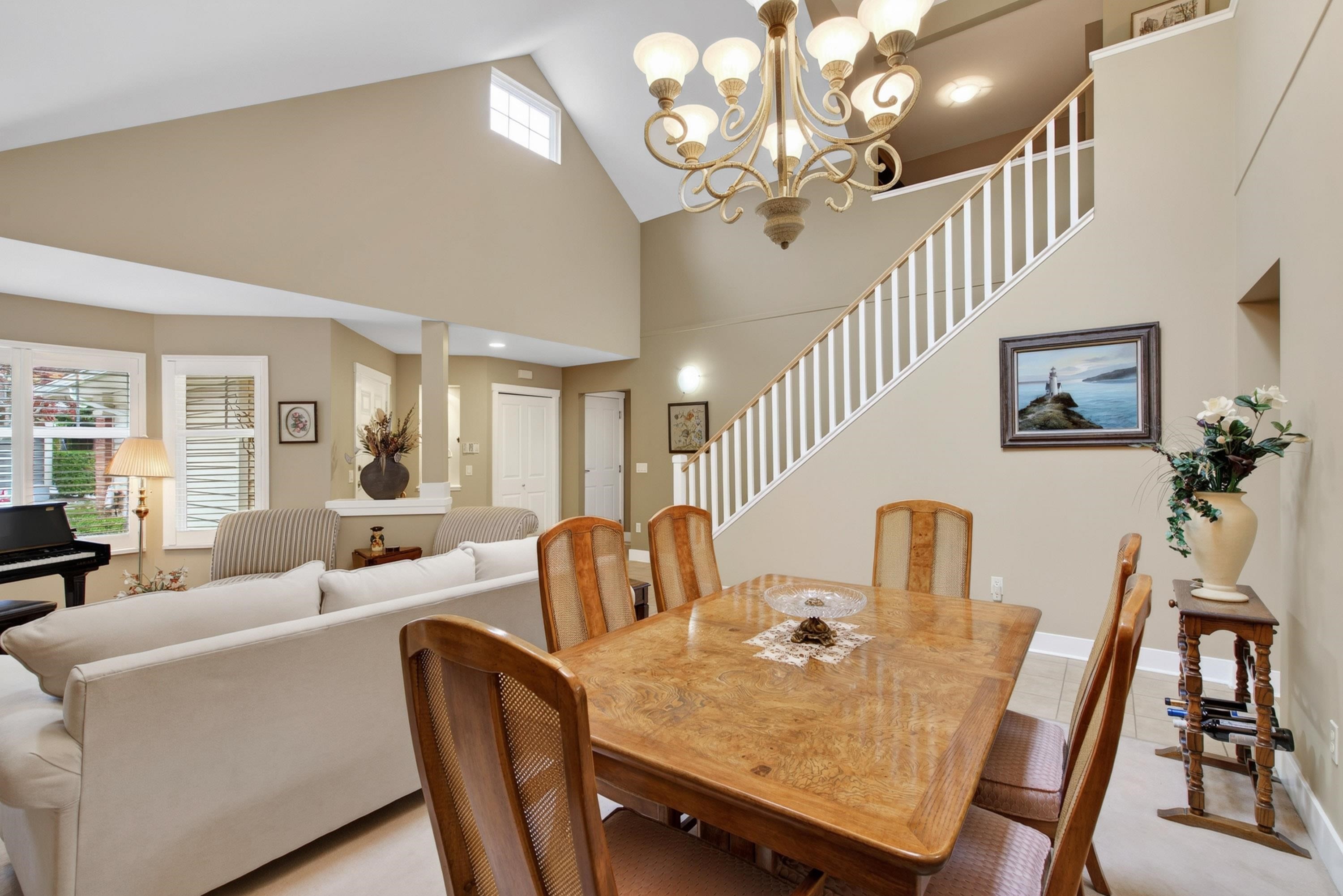 96-15500 Rosemary Heights Crescent, Surrey, BC