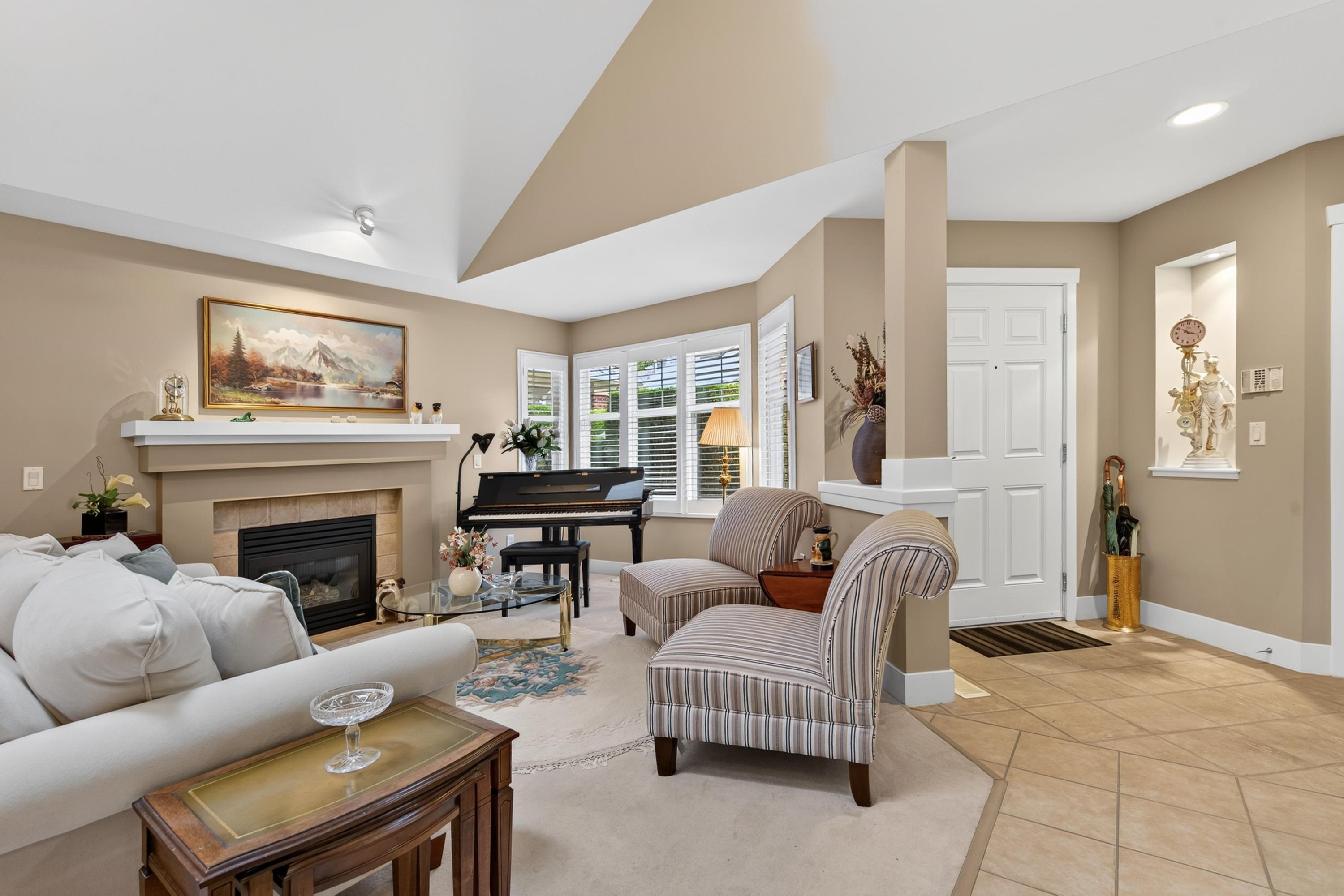 96-15500 Rosemary Heights Crescent, Surrey, BC