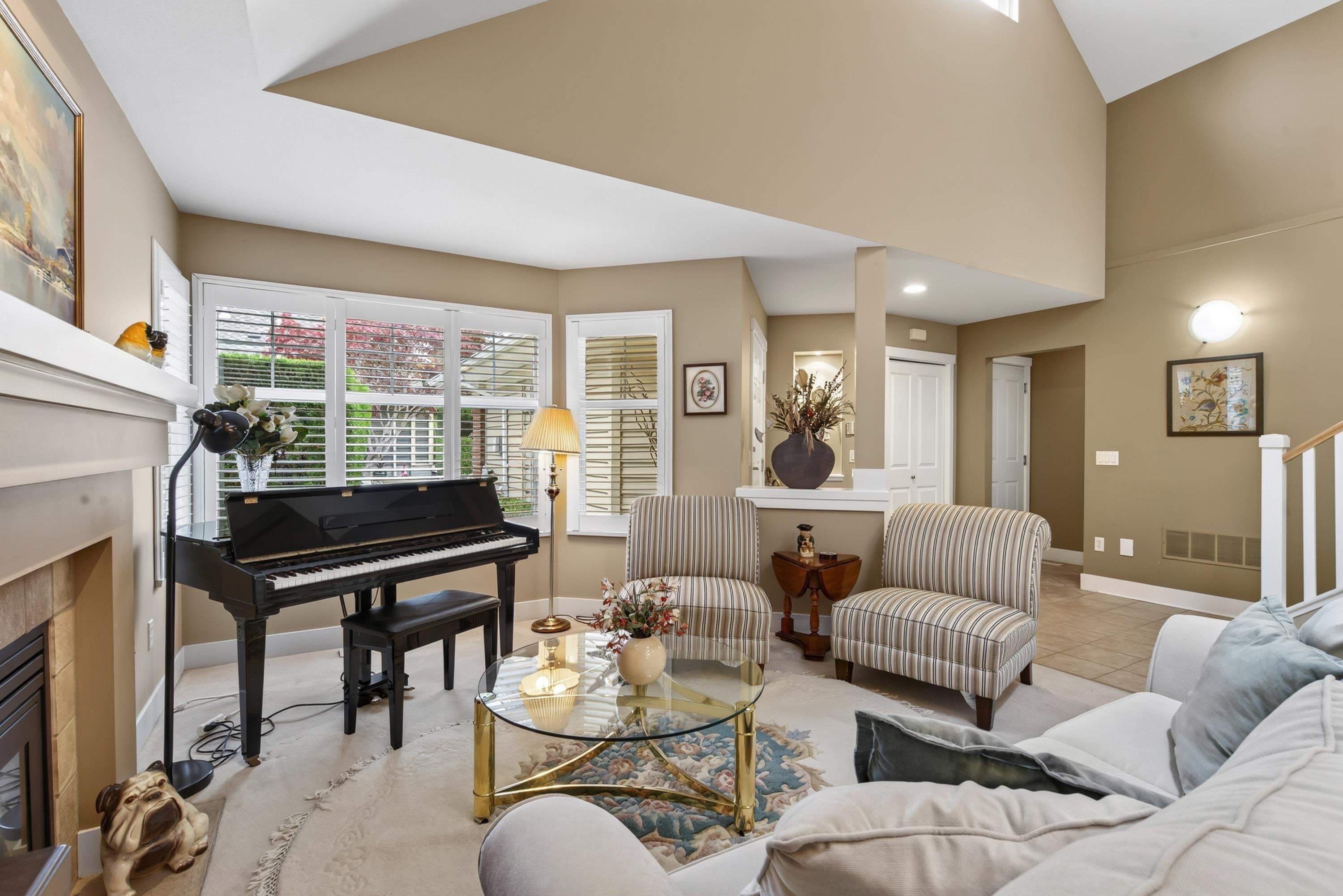 96-15500 Rosemary Heights Crescent, Surrey, BC