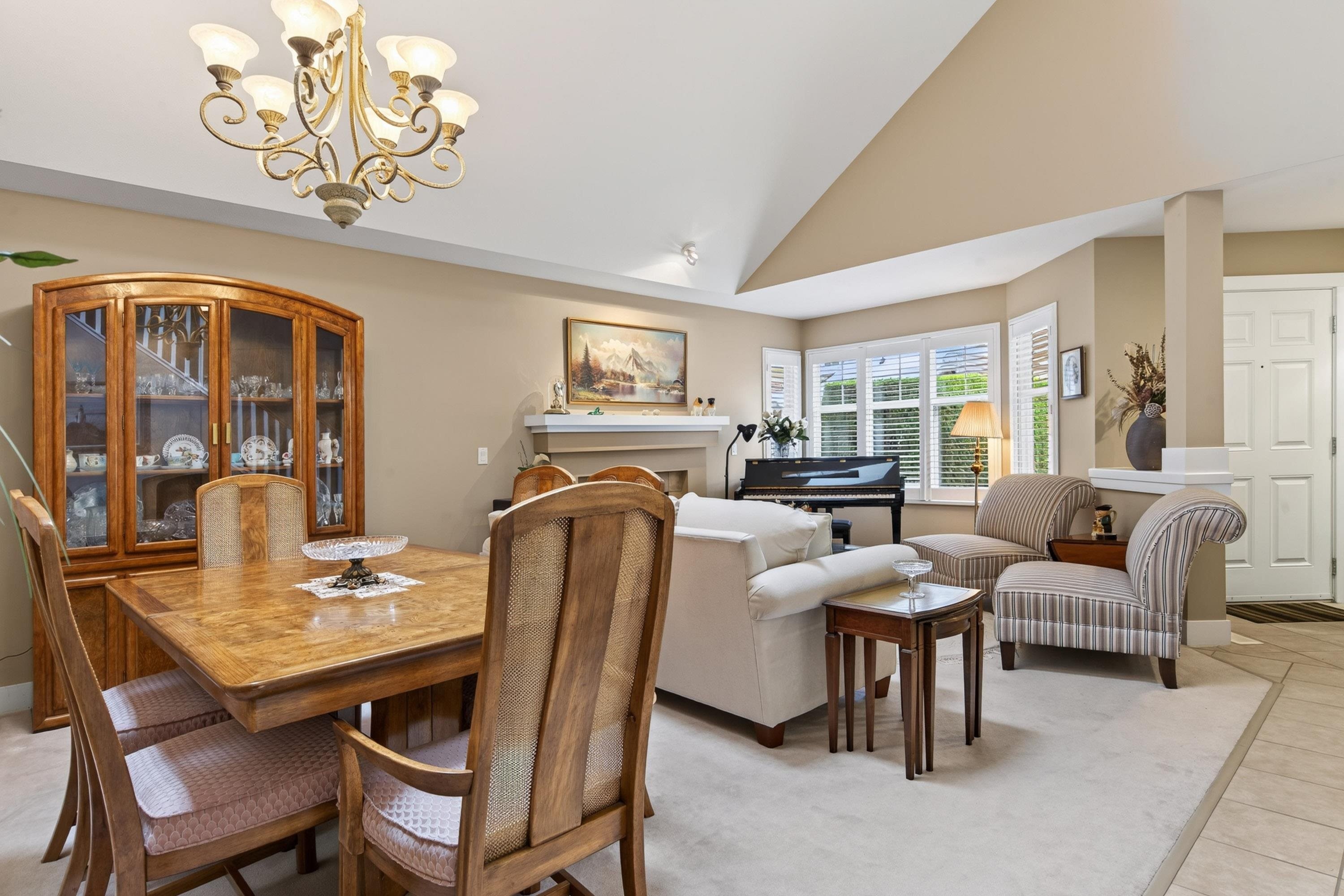 96-15500 Rosemary Heights Crescent, Surrey, BC