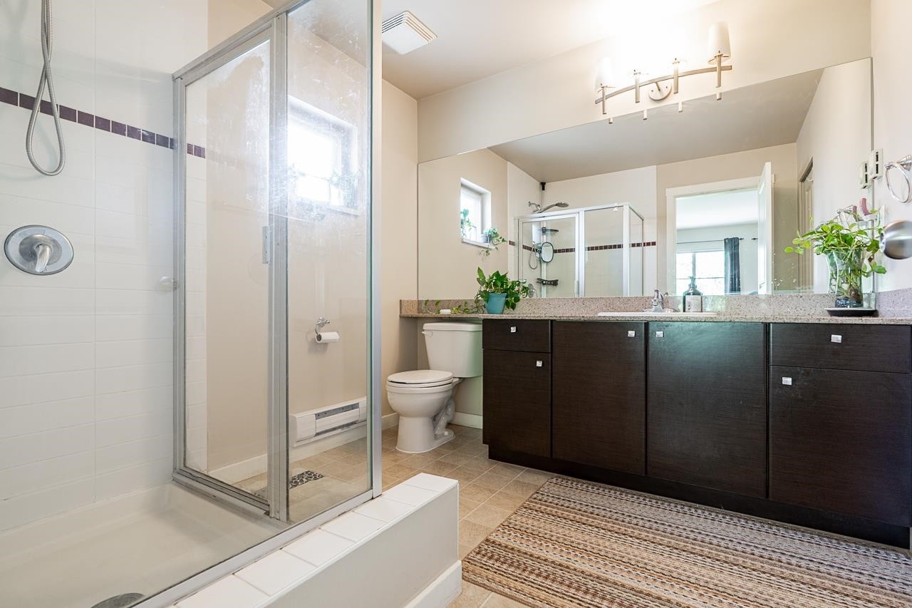 1-6033 168 Street, Surrey, BC