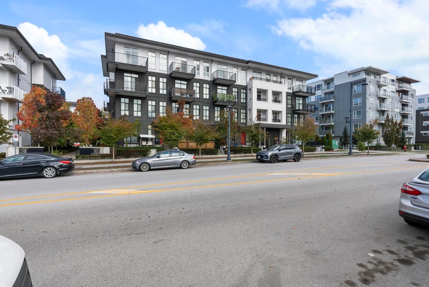 216-13933 105 Boulevard, Surrey, BC
