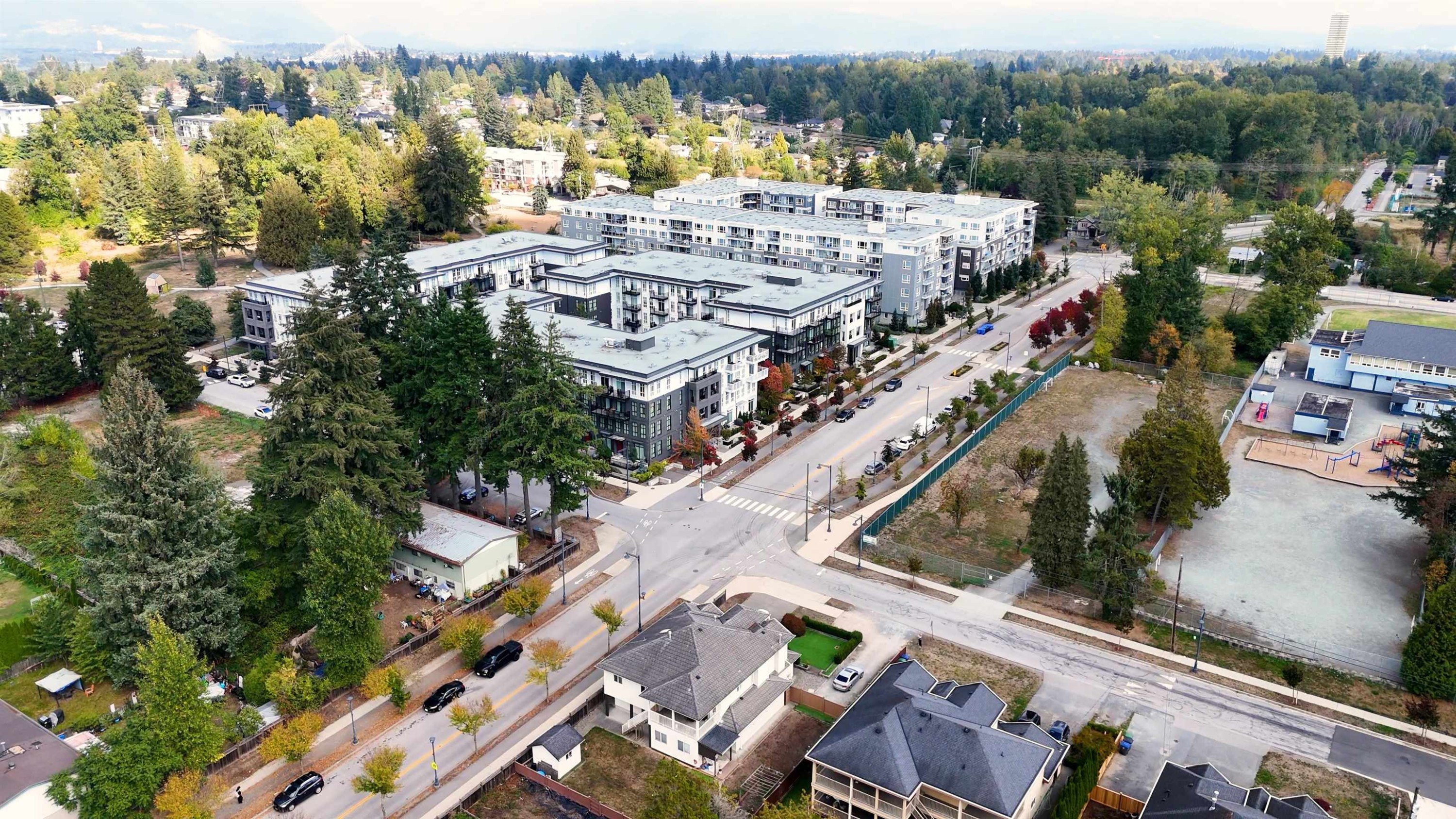 216-13933 105 Boulevard, Surrey, BC