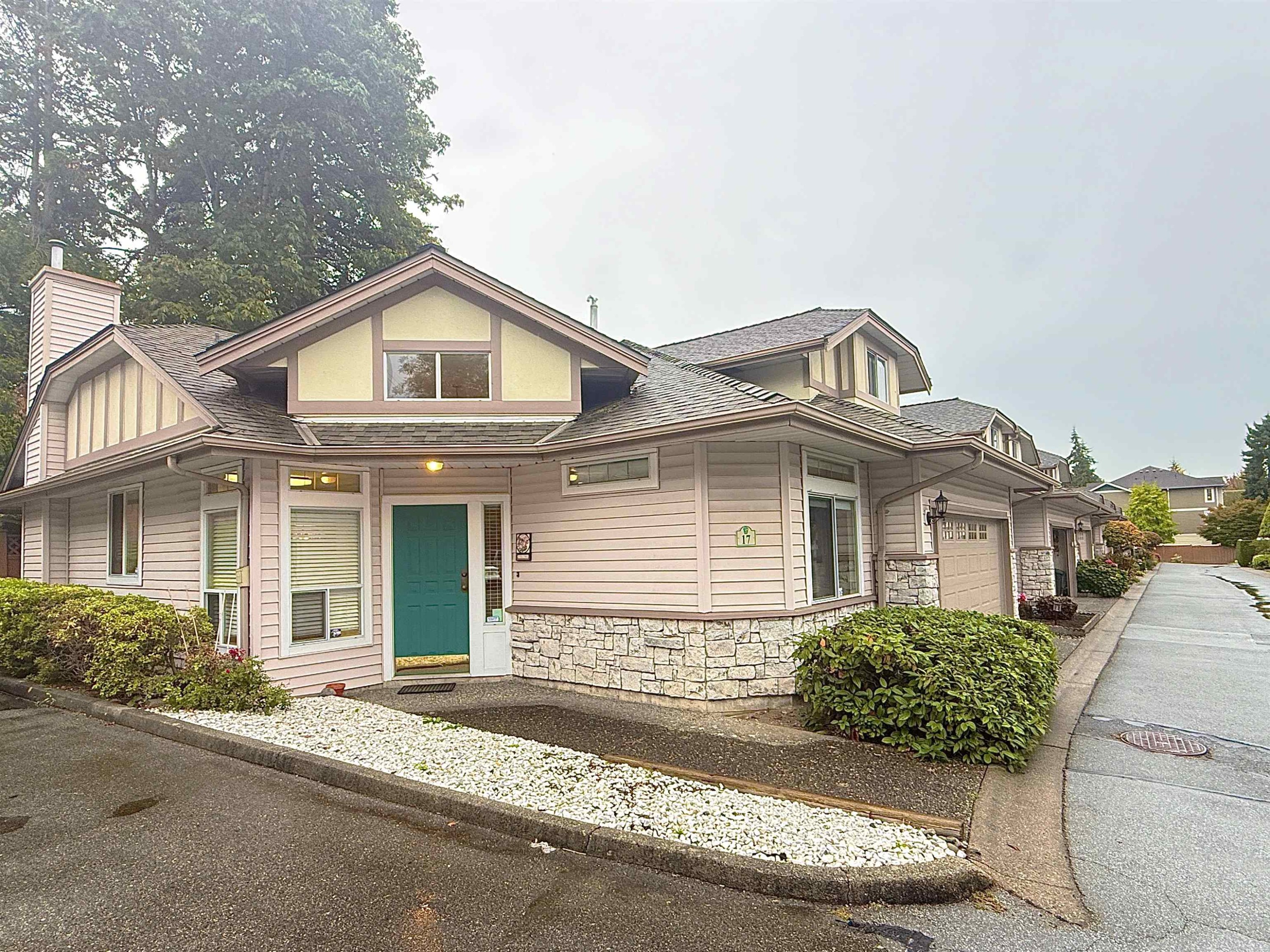 17-16325 82 Avenue, Surrey, BC