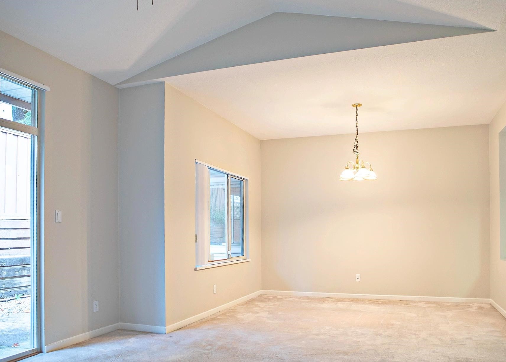 17-16325 82 Avenue, Surrey, BC