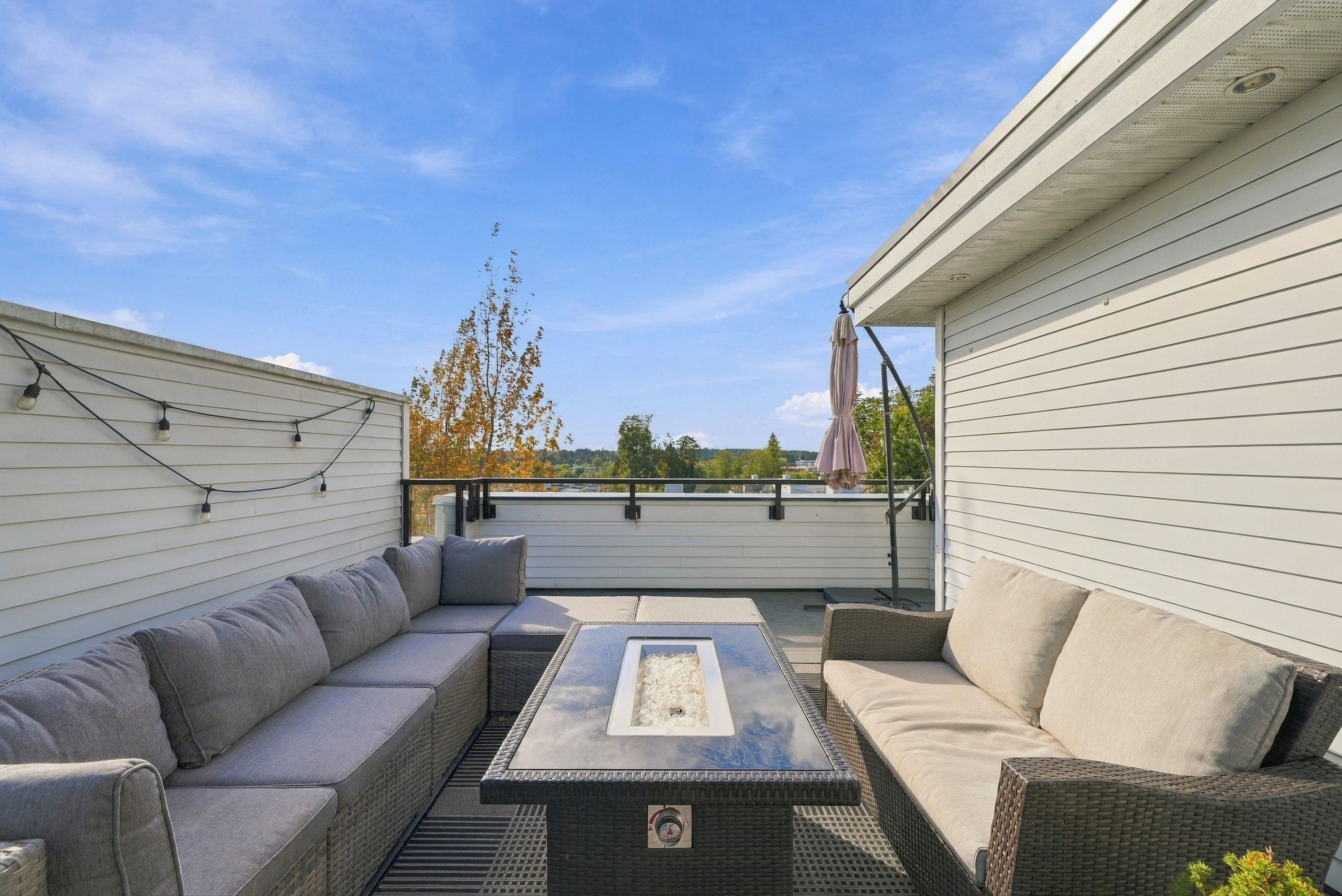 202-2277 Oak Meadows Drive, Surrey, BC