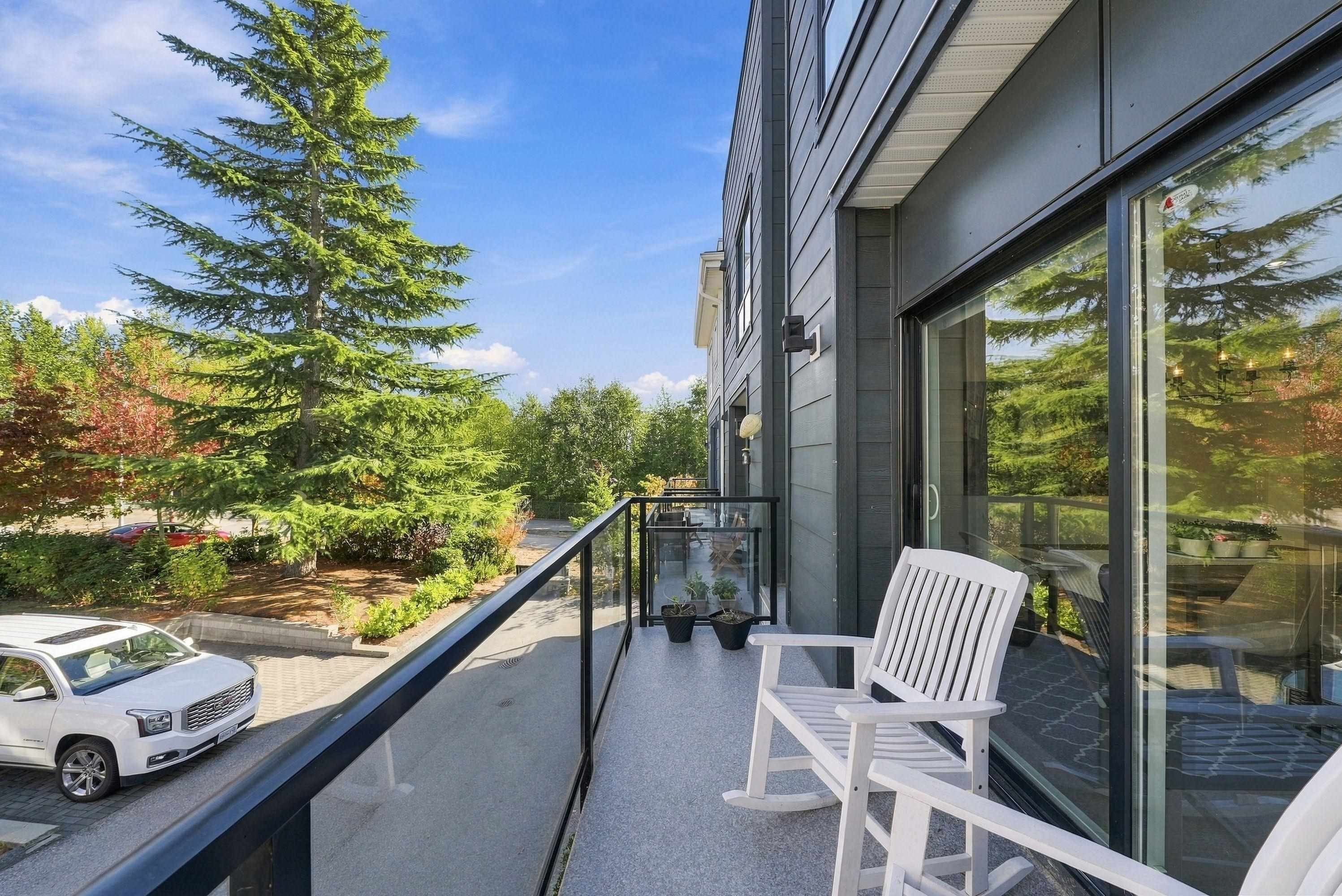 202-2277 Oak Meadows Drive, Surrey, BC