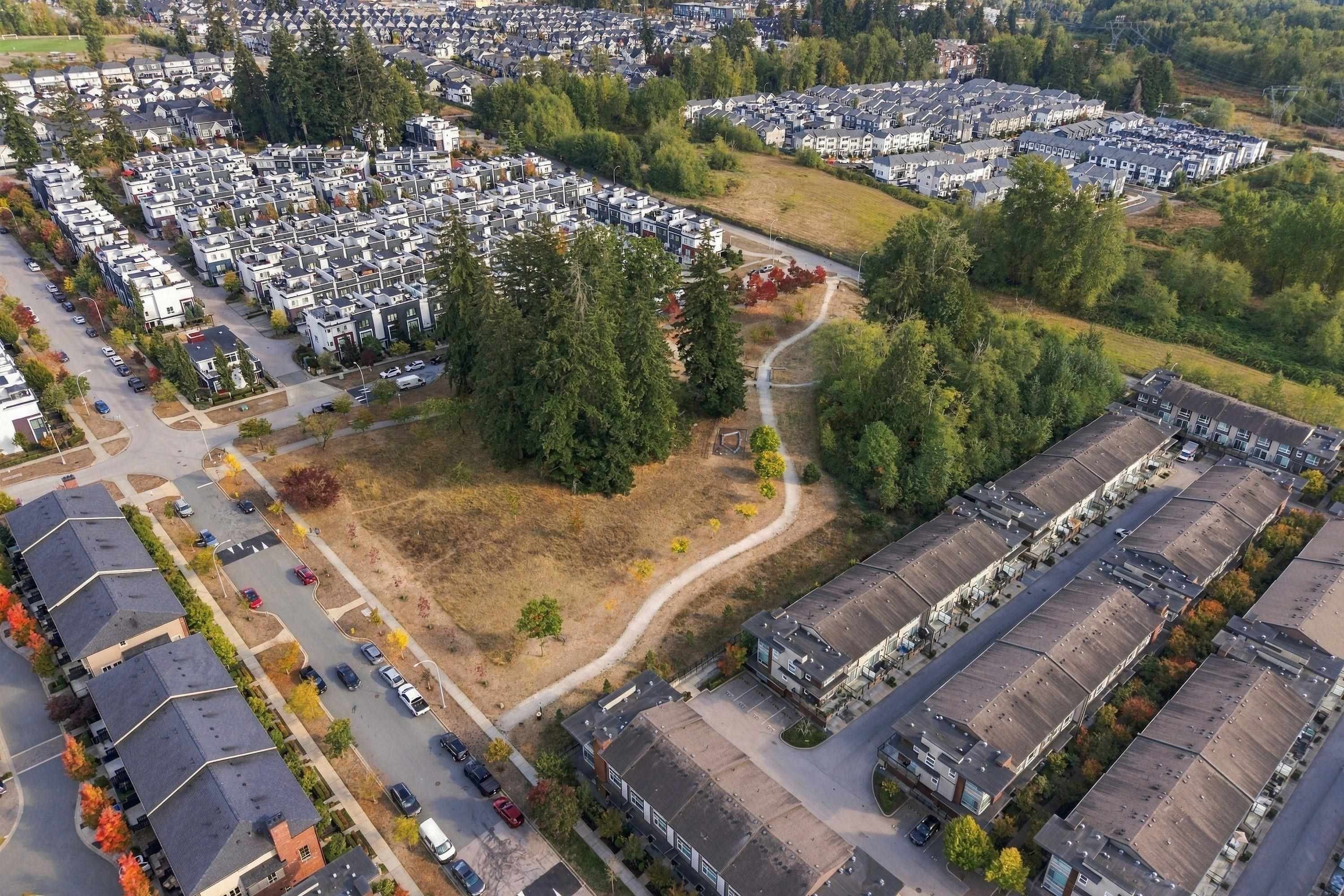 202-2277 Oak Meadows Drive, Surrey, BC