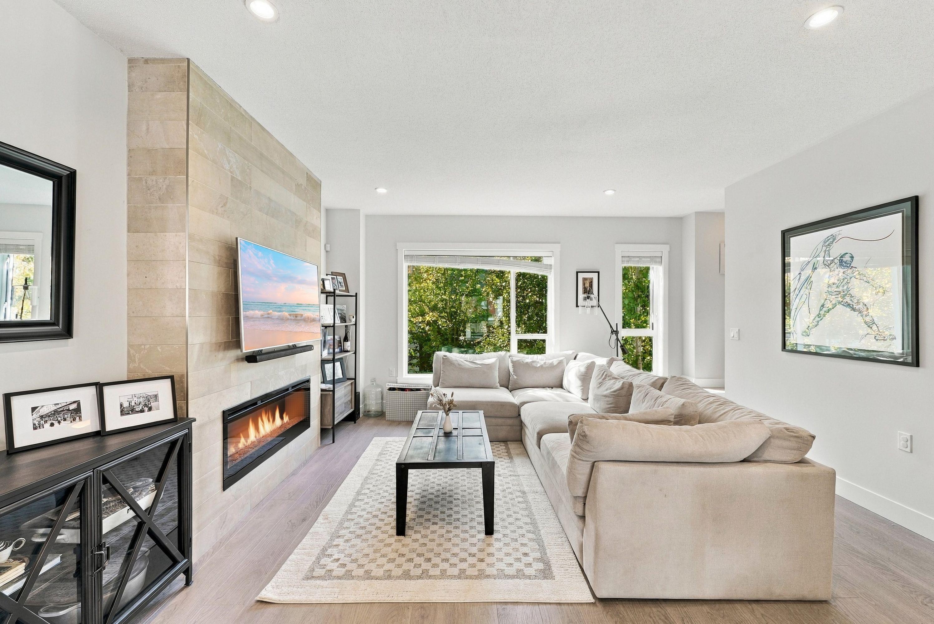 202-2277 Oak Meadows Drive, Surrey, BC