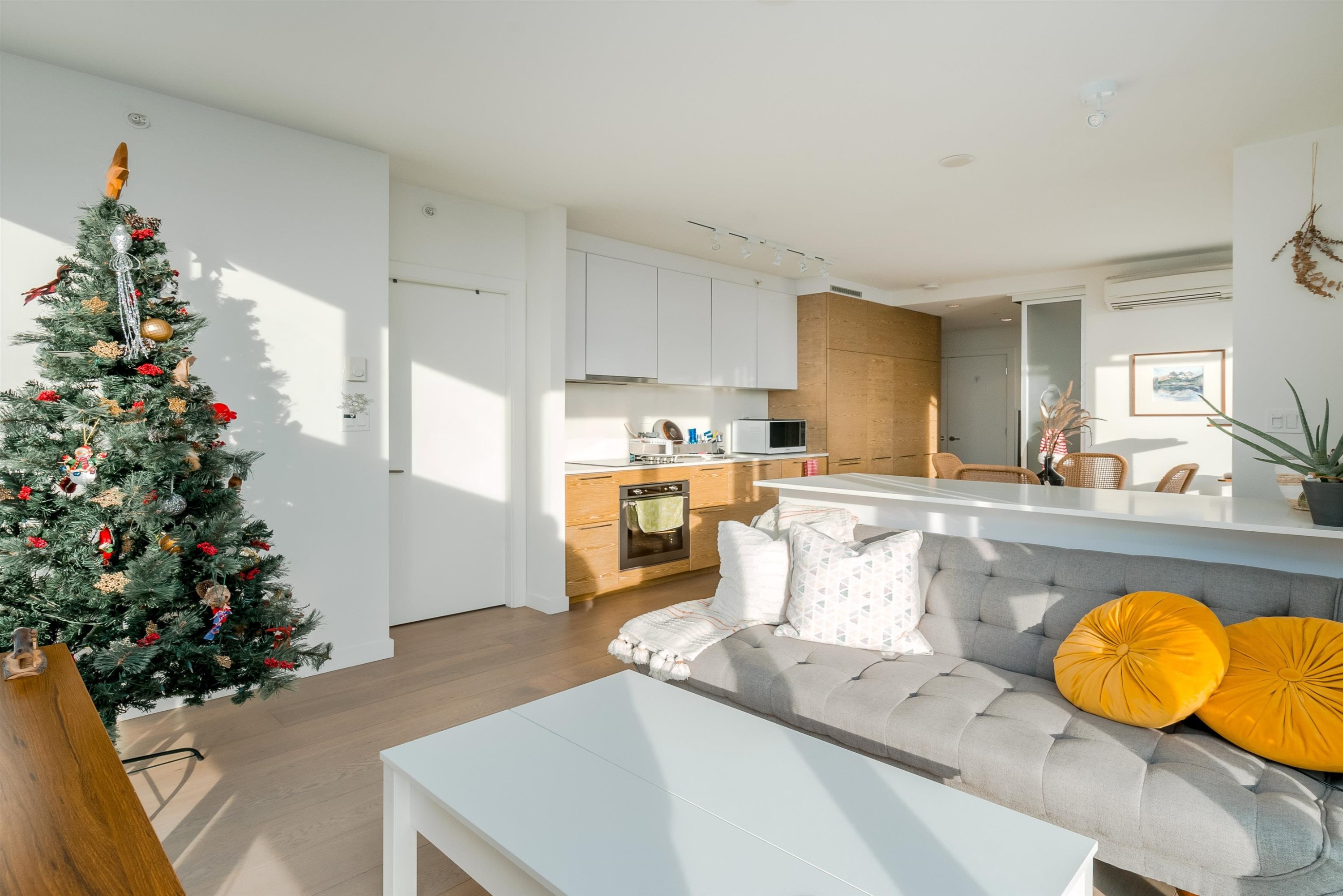 1802-13438 Central Avenue, Surrey, BC