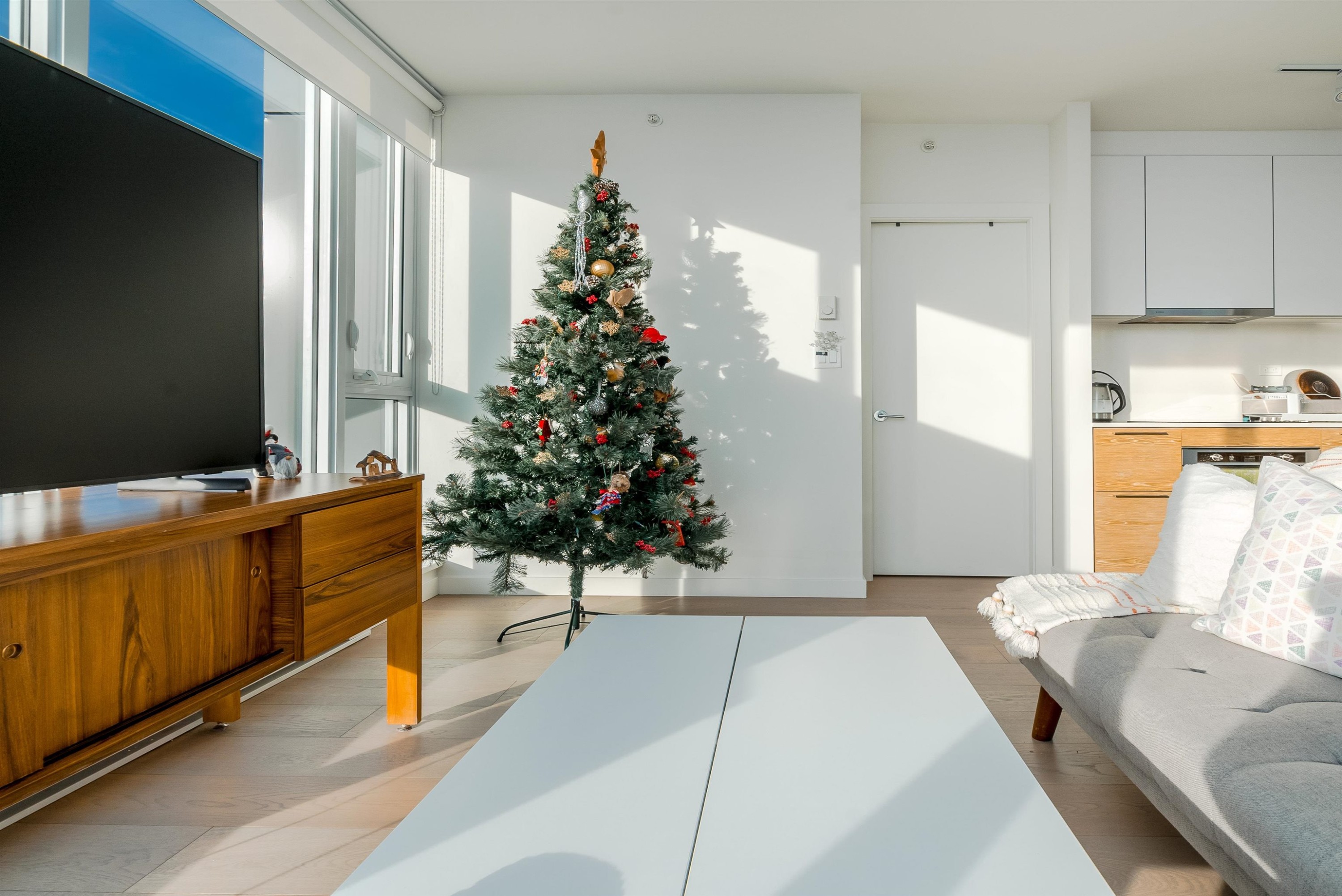 1802-13438 Central Avenue, Surrey, BC