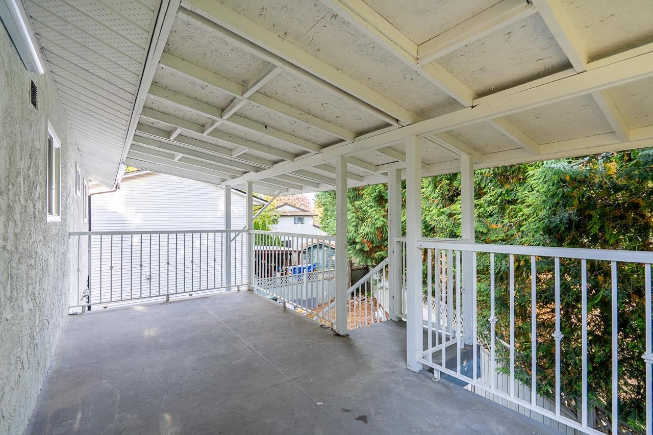 6738 128B Street, Surrey, BC