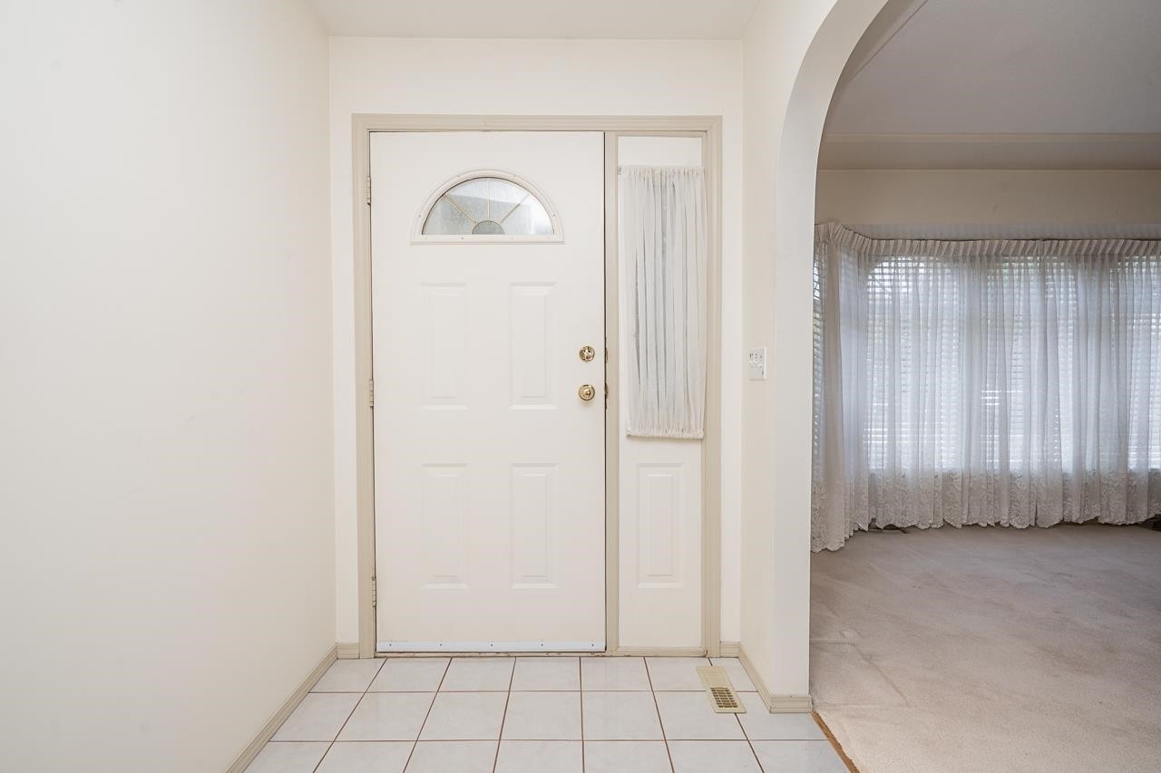 6128 185B Street, Surrey, BC