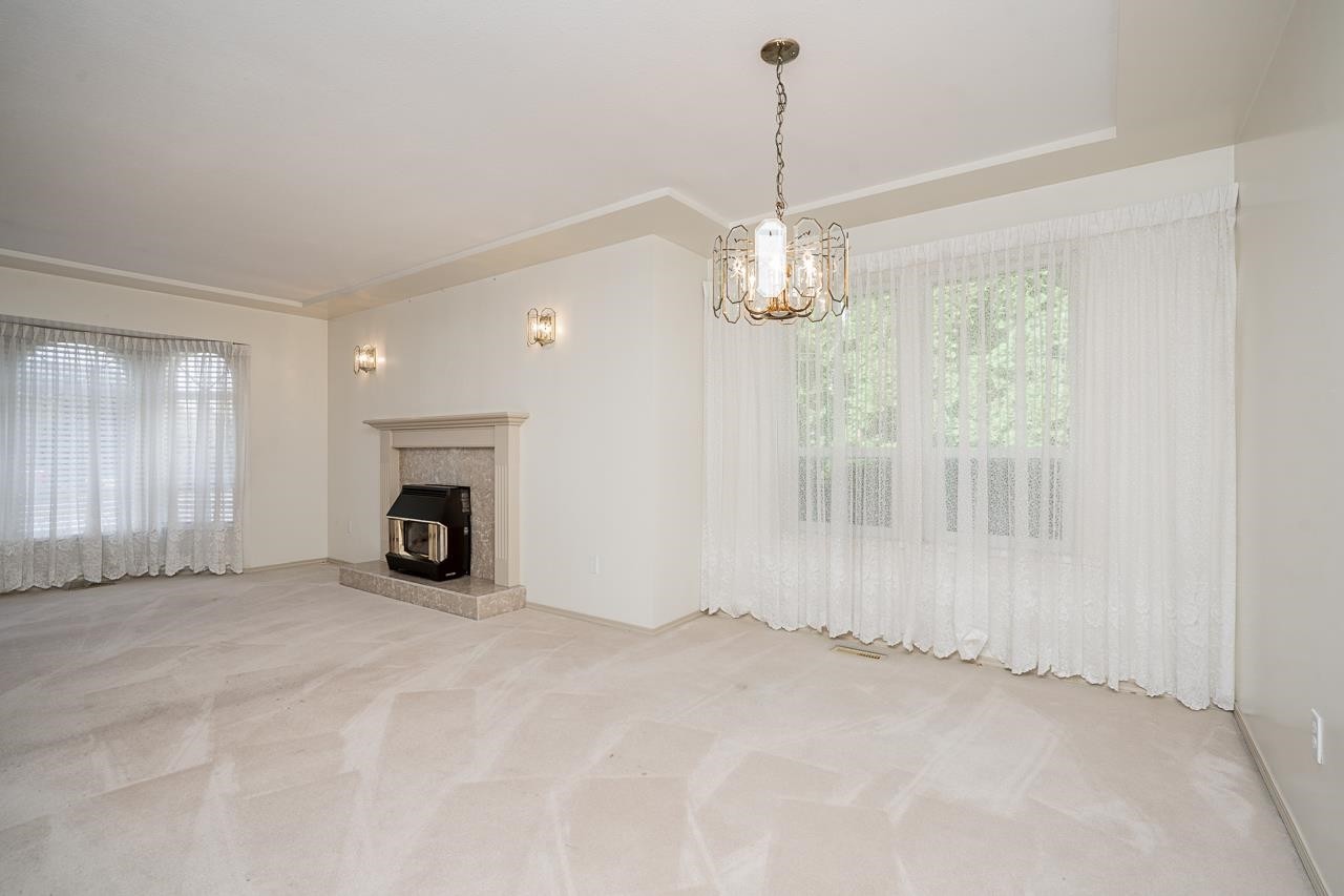 6128 185B Street, Surrey, BC