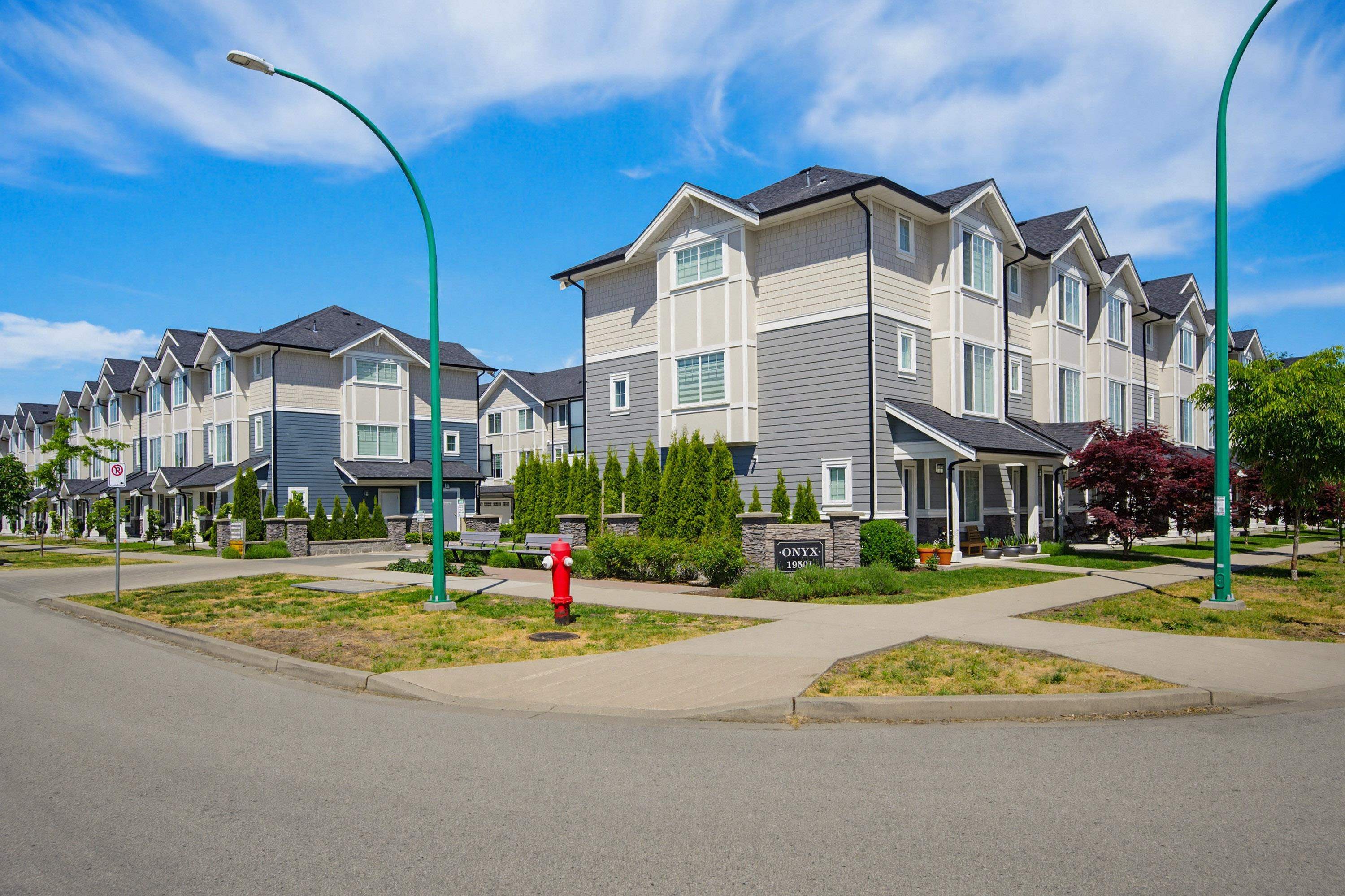 53-19501 74 Avenue, Surrey, BC