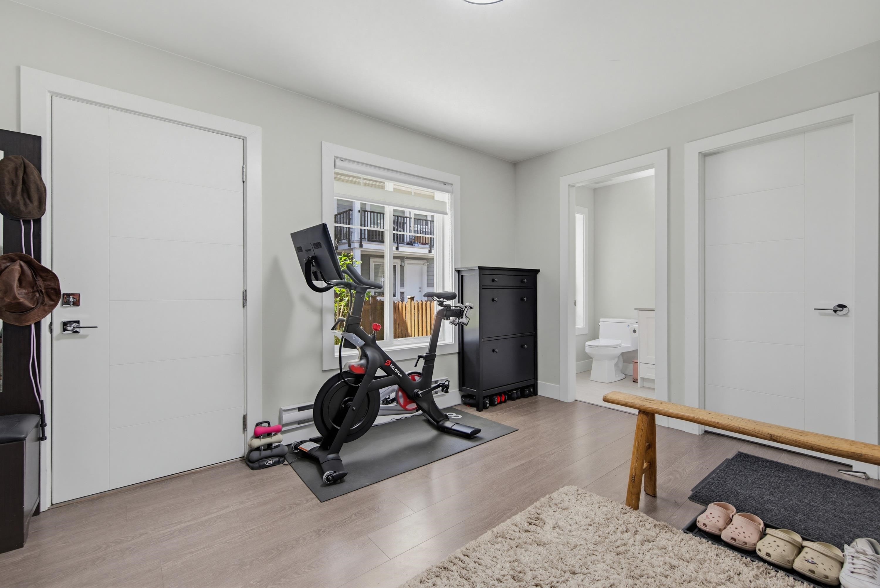53-19501 74 Avenue, Surrey, BC