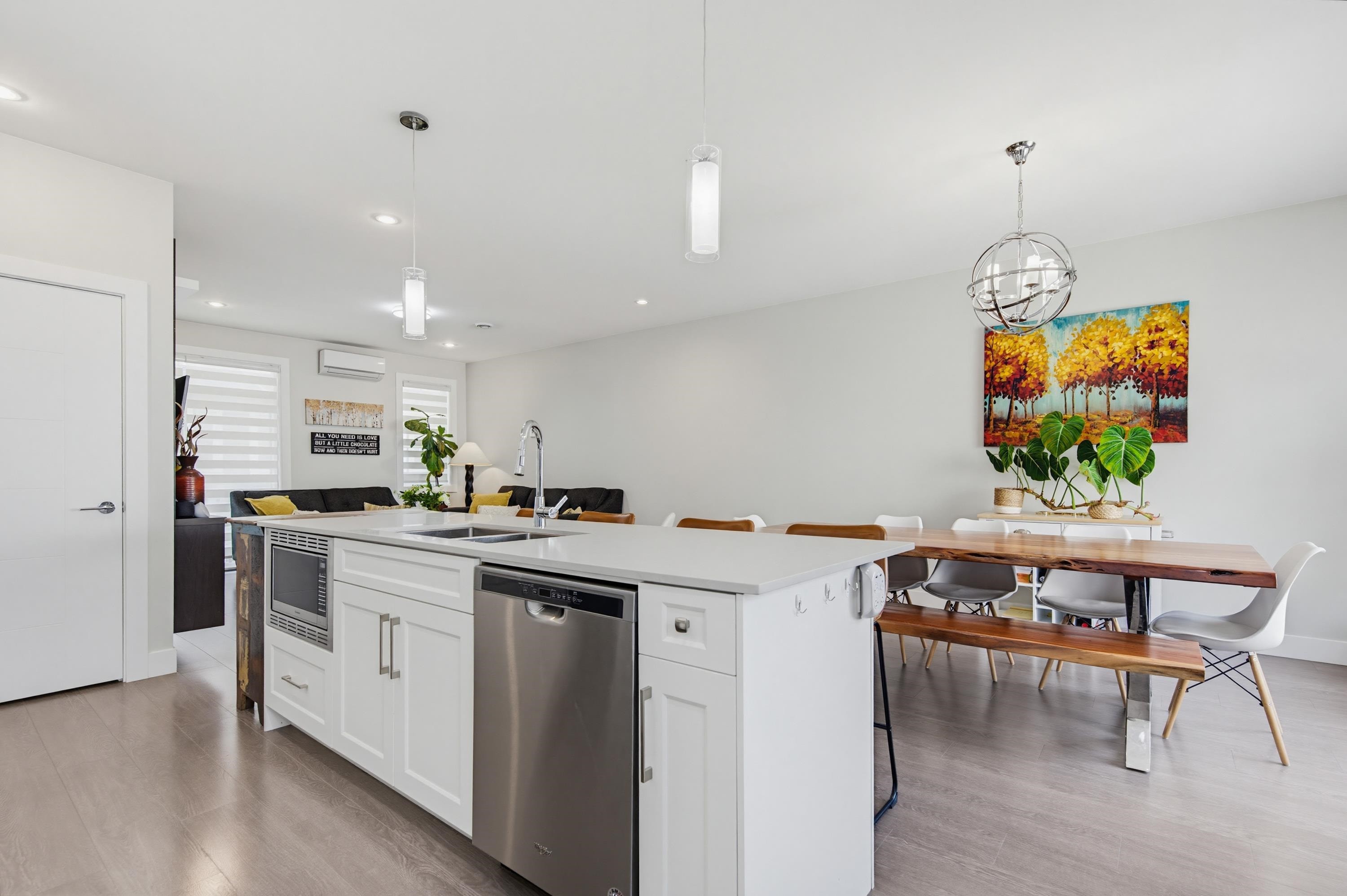 53-19501 74 Avenue, Surrey, BC