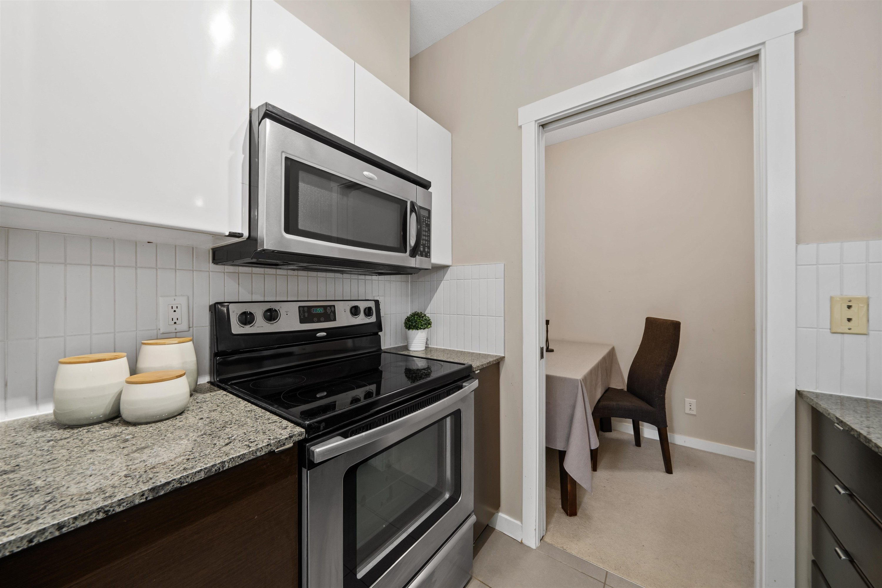 422-13733 107A Avenue, Surrey, BC
