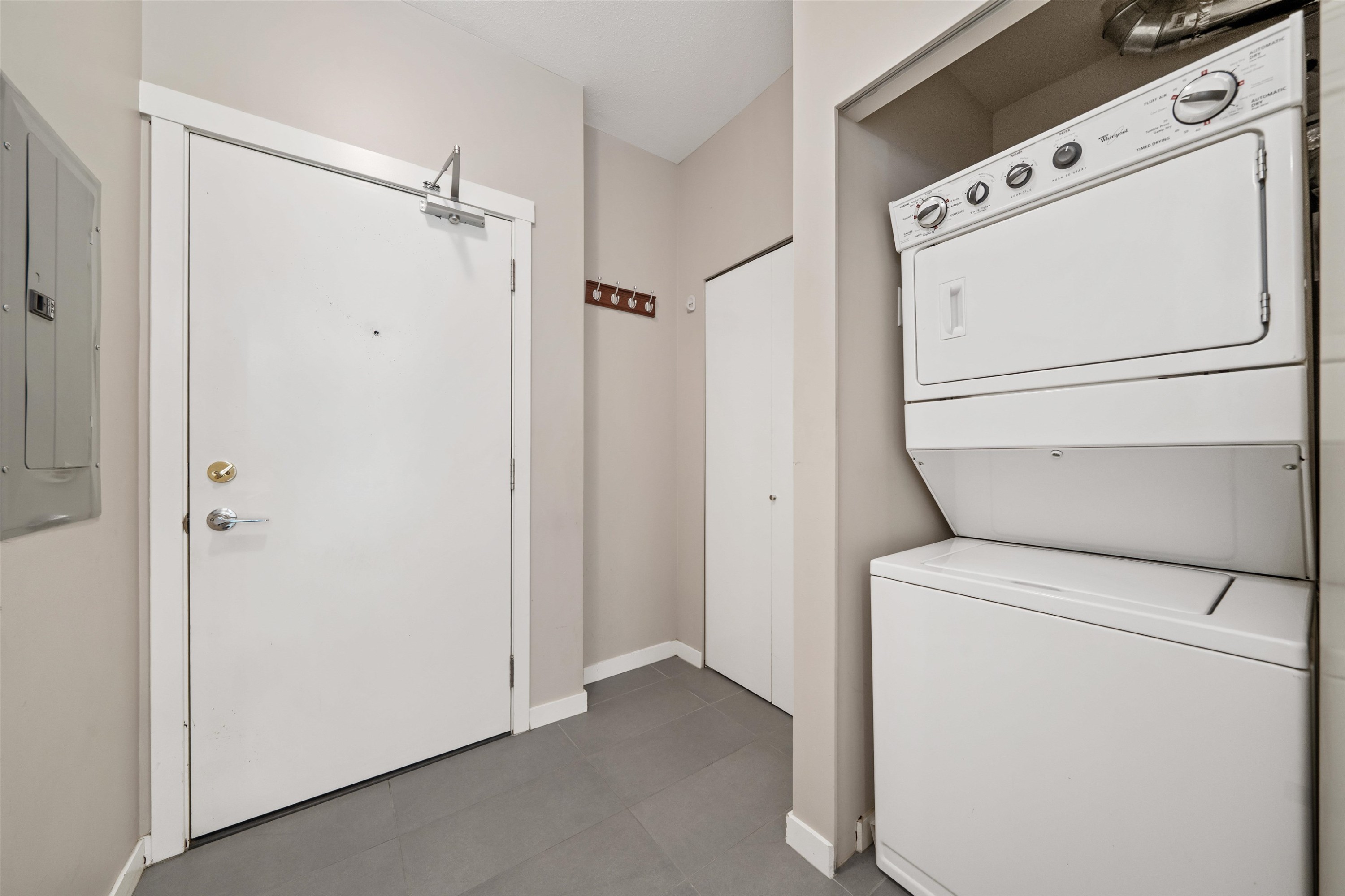 422-13733 107A Avenue, Surrey, BC