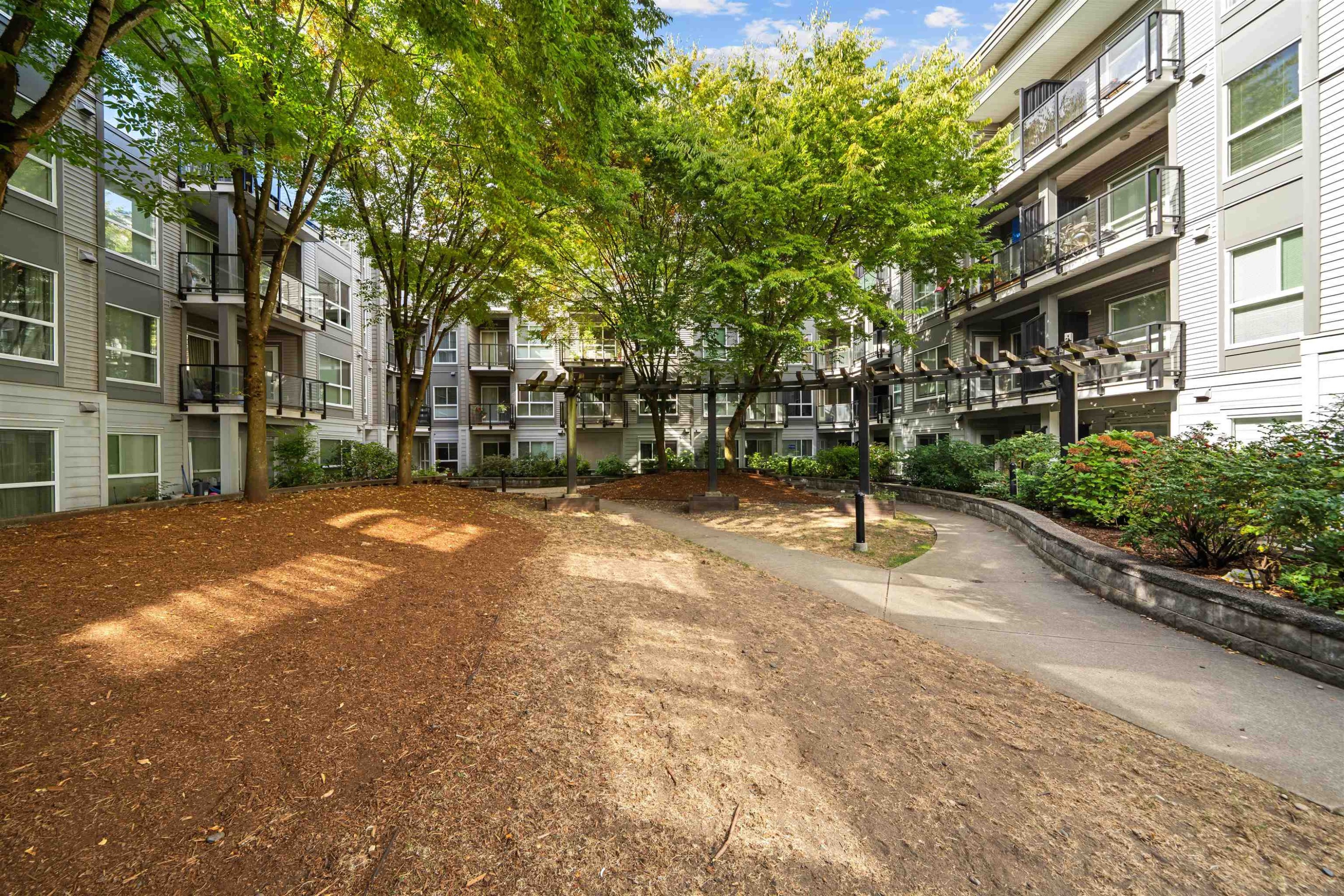 422-13733 107A Avenue, Surrey, BC
