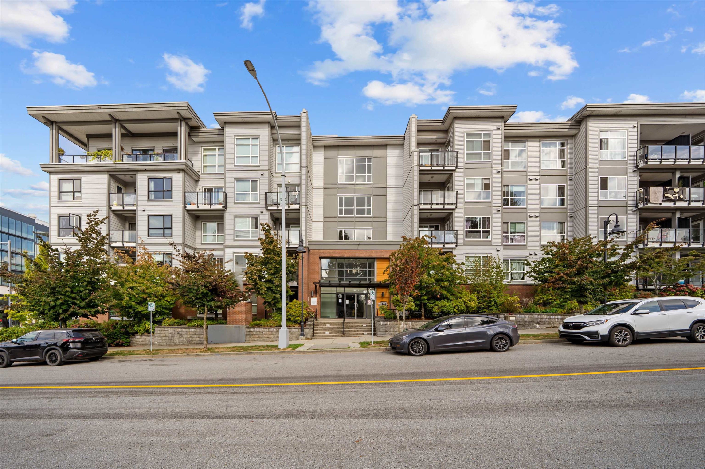 422-13733 107A Avenue, Surrey, BC