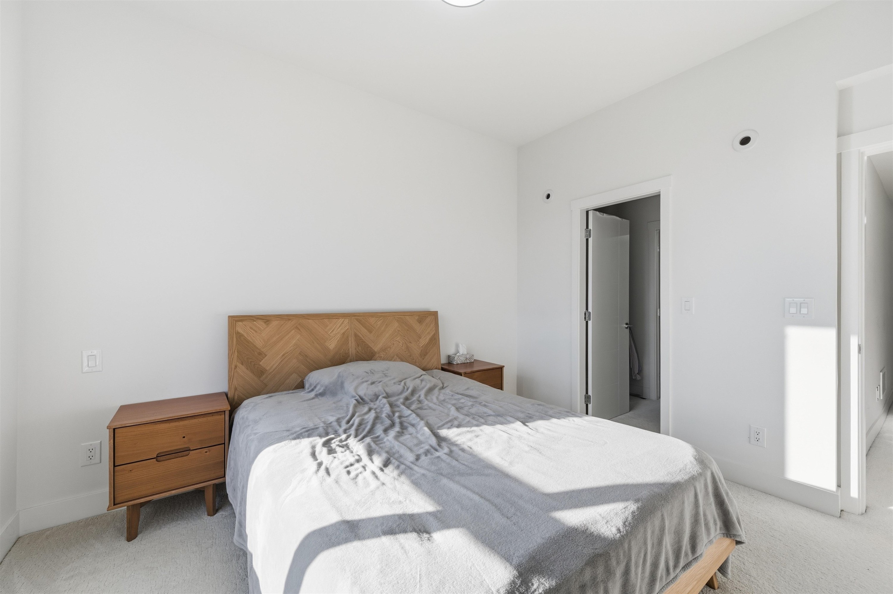 24-11556 72A Avenue, Delta, BC
