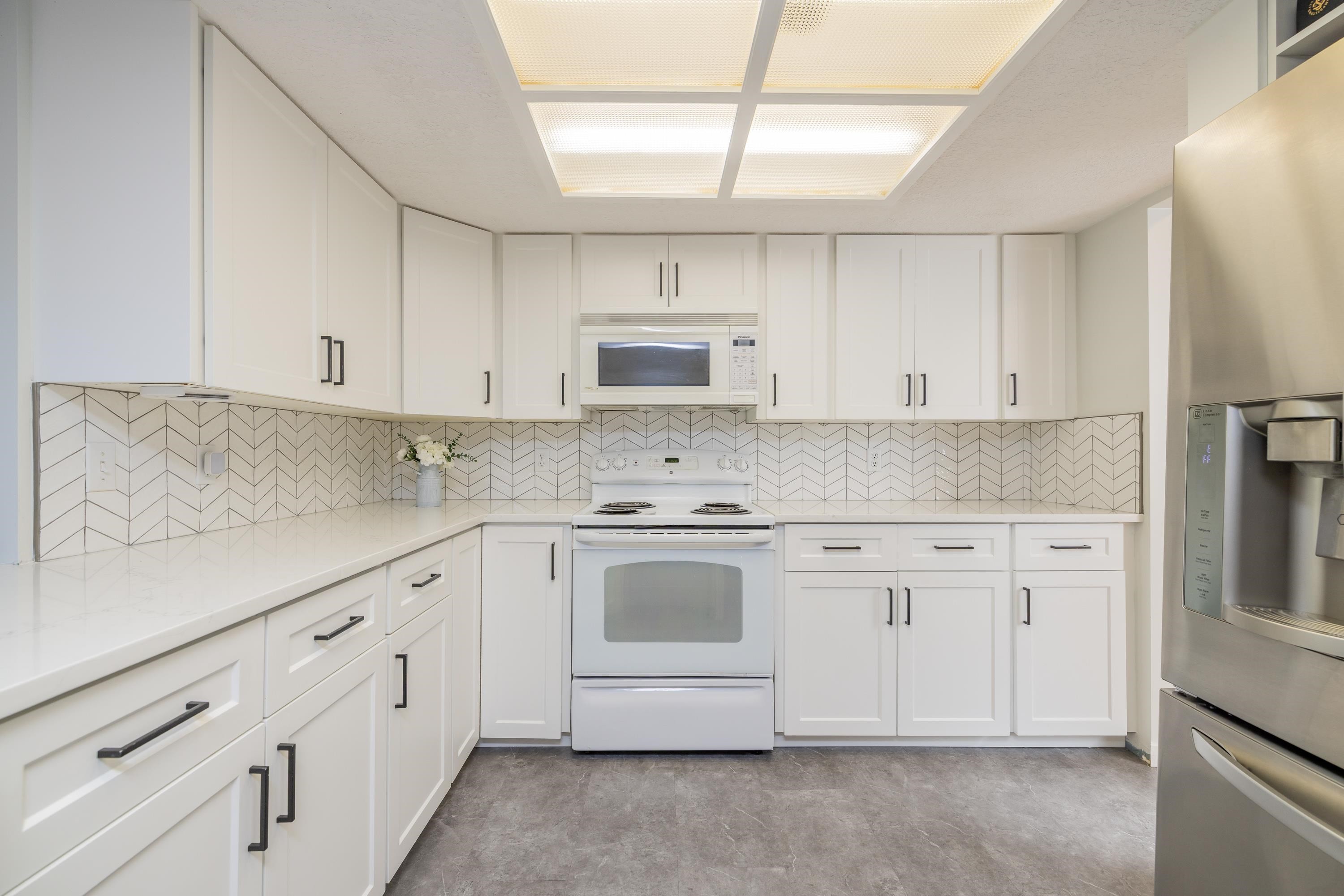 18693 56A Avenue, Surrey, BC