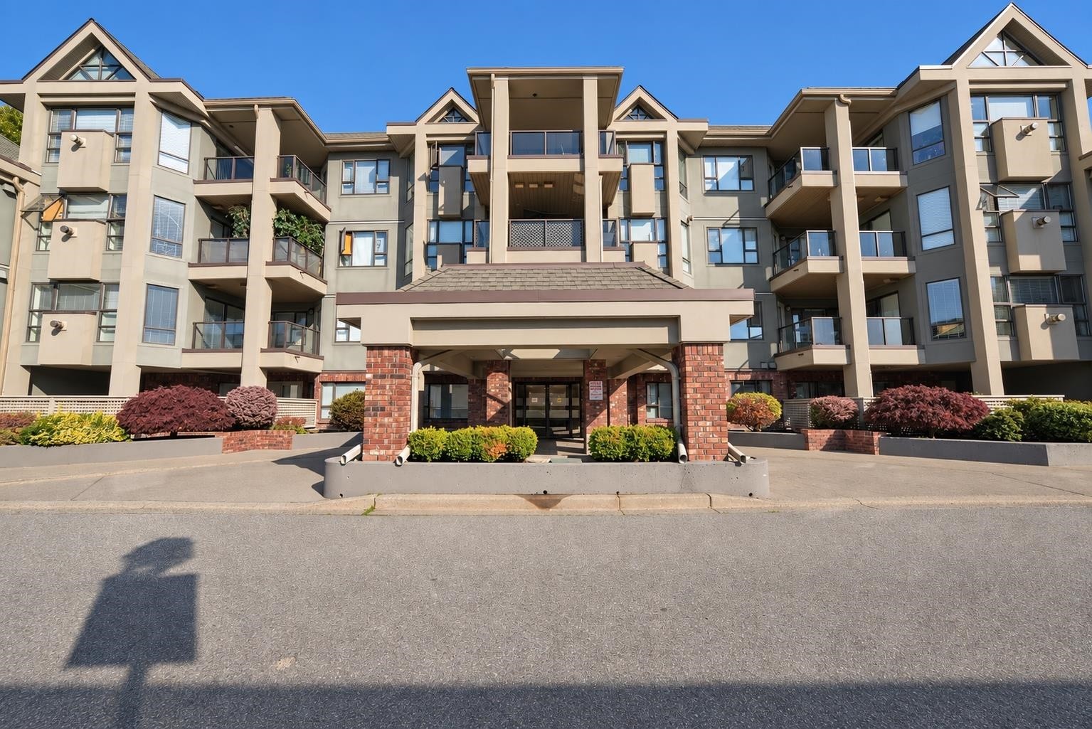 107-15241 18 Avenue, Surrey, BC