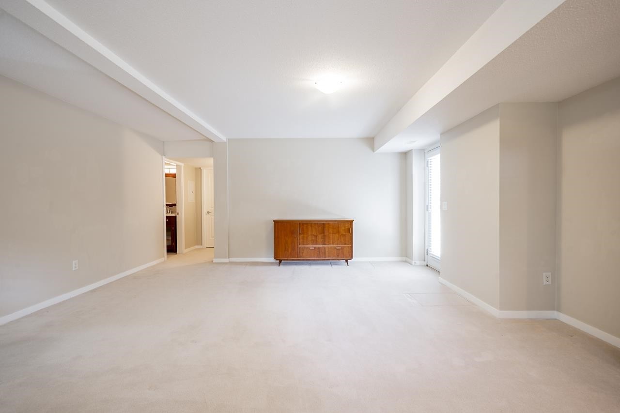 3-15425 Rosemary Heights Crescent, Surrey, BC