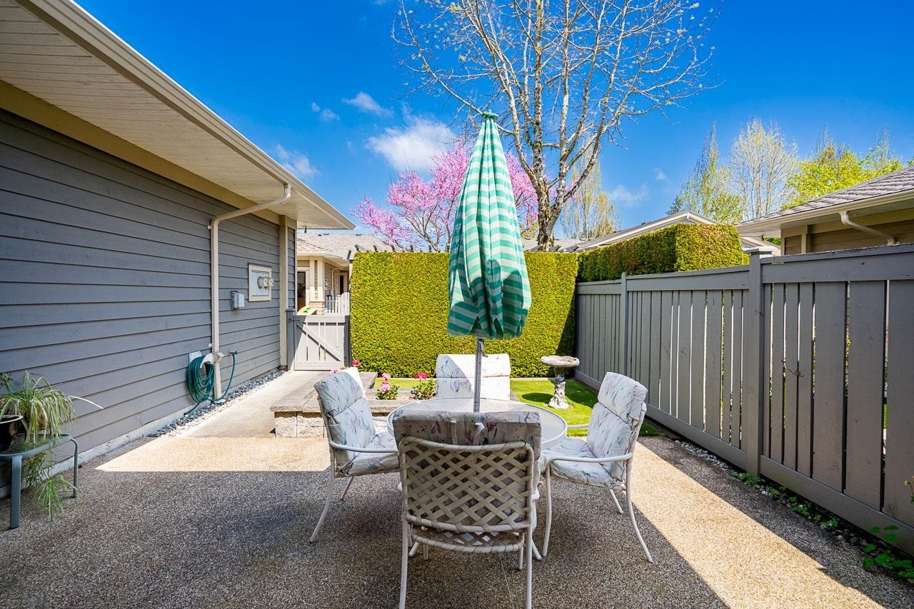 3-15425 Rosemary Heights Crescent, Surrey, BC