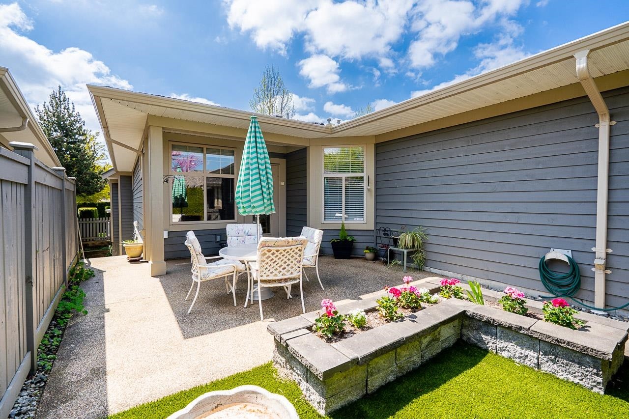 3-15425 Rosemary Heights Crescent, Surrey, BC